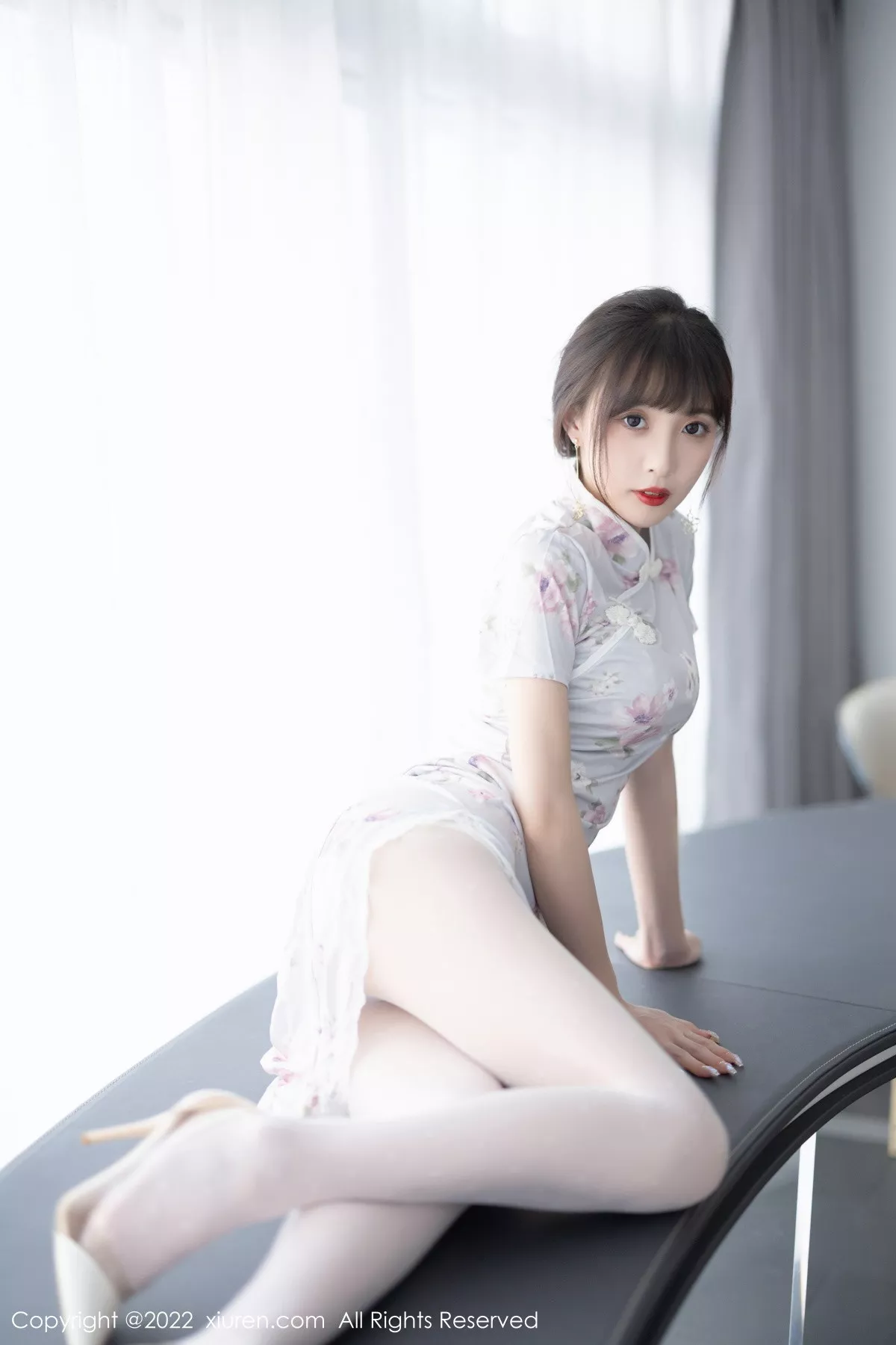 秀人集.com_[XiuRen秀人网]No.5757_模特林星阑白色图案旗袍露浅色蕾丝内衣配白丝袜甜美迷人写真90P