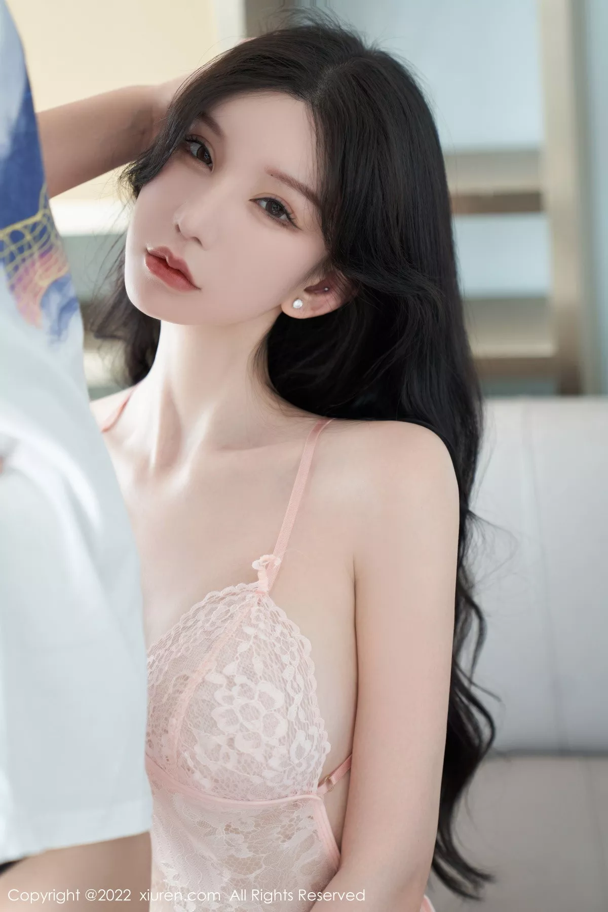 秀人集.com_[XiuRen秀人网]No.5881_女神周于希Sally心愿旅拍性感粉色长裙+白色薄纱惹火诱惑写真80P