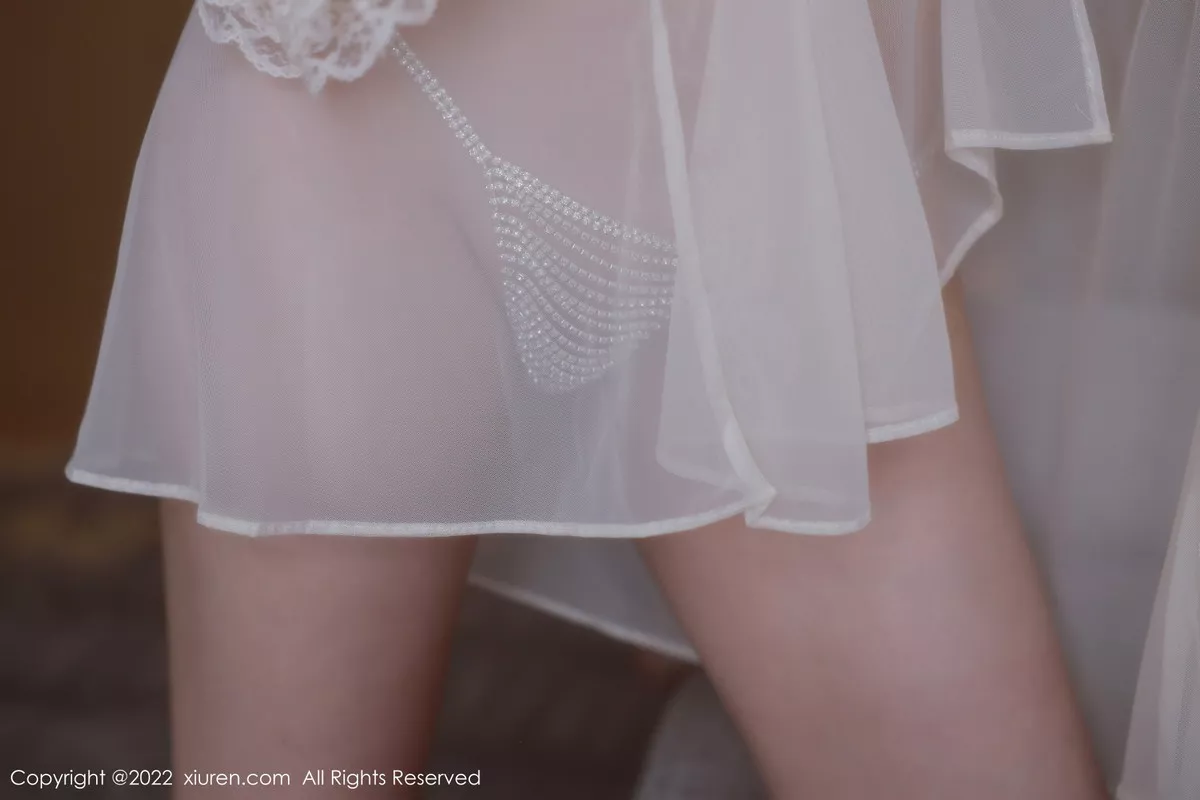 秀人集.com_[XiuRen秀人网]No.5761_模特甜妮私房轻透薄纱服露镶钻吊坠式内衣秀火辣身材诱惑写真60P