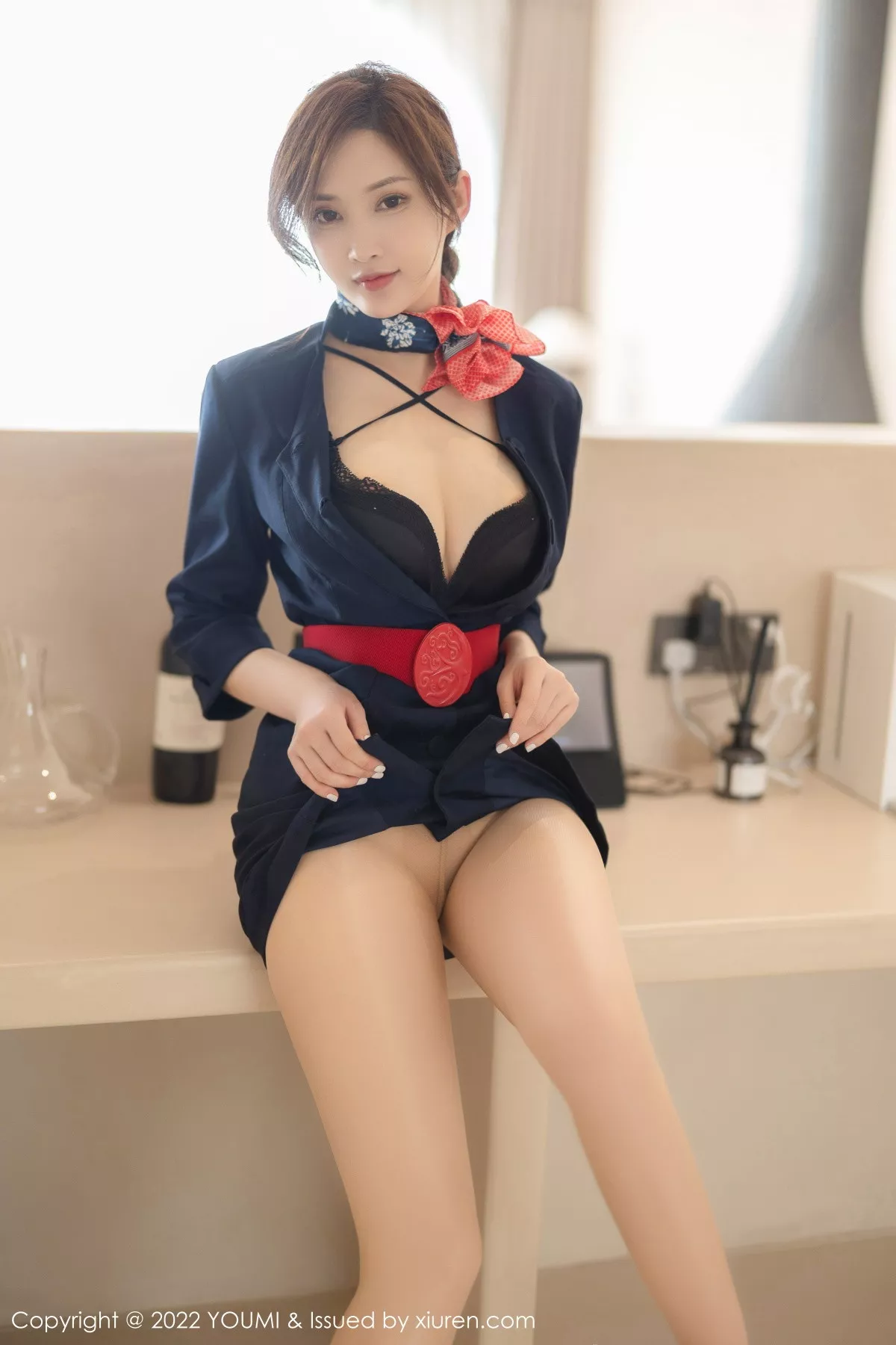 秀人集.com_[YouMi尤蜜荟]Vol.858_女神奶瓶土肥圆性感深色制服套装半脱秀丰满身材迷人诱惑写真77P