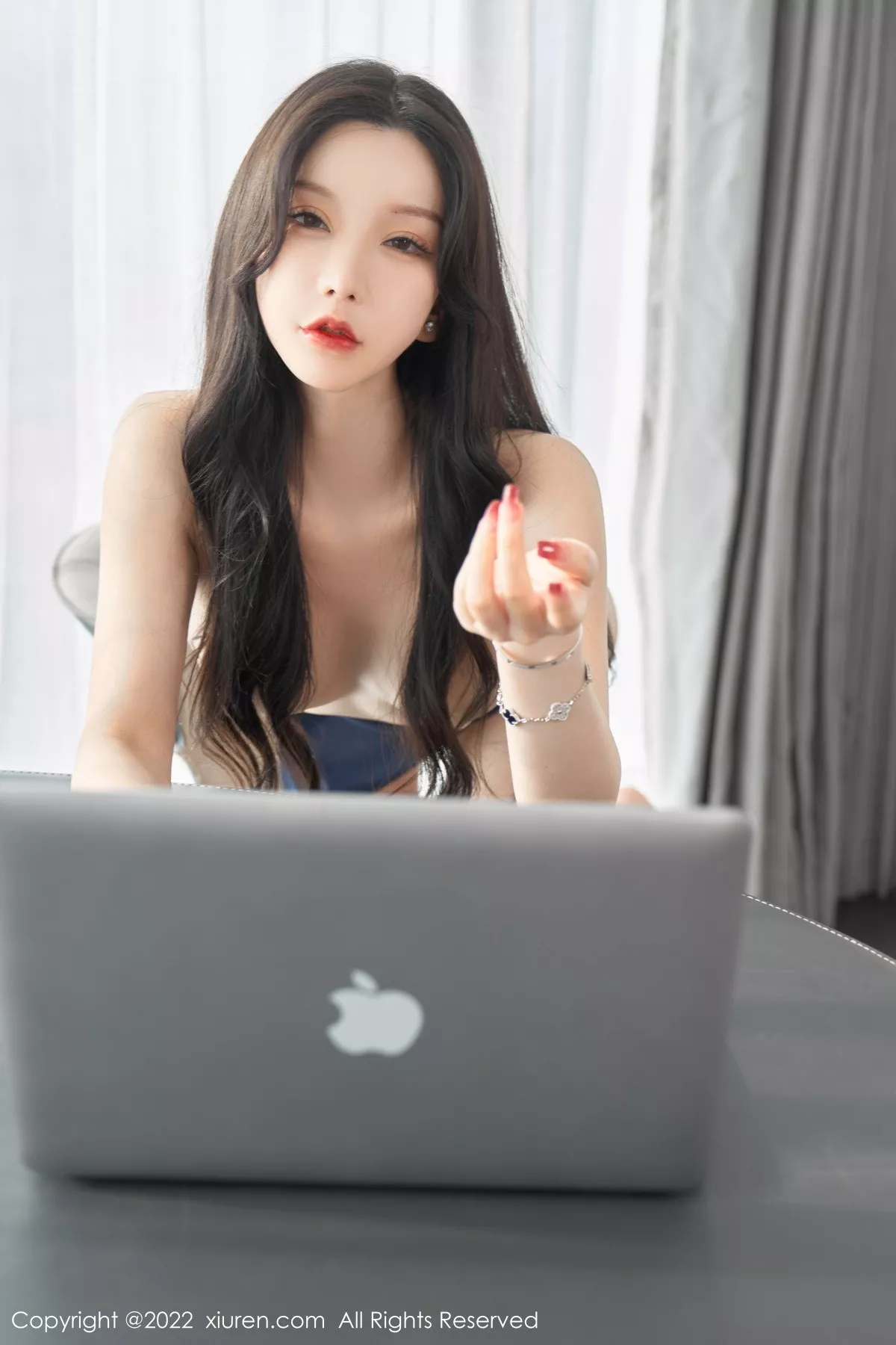 秀人集.com_[XiuRen秀人网]No.5948_女神周于希Sally女秘书主题白色轻透衣配黑短裙秀翘臀诱惑写真70P