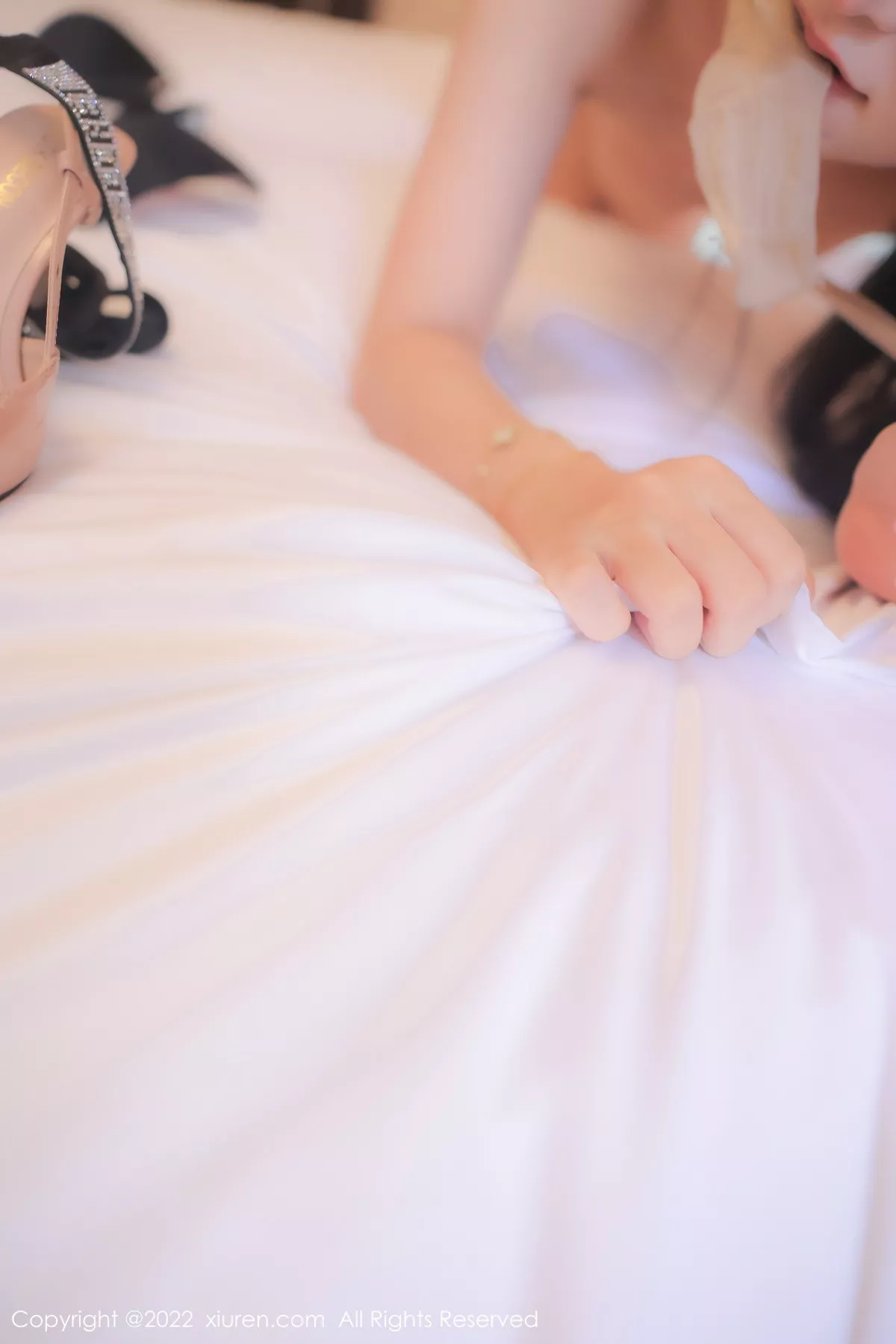 秀人集.com_[XiuRen秀人网]No.5955_模特司柠脱杏色连衣裙露性感黑色内衣配超薄肉丝完美诱惑写真70P