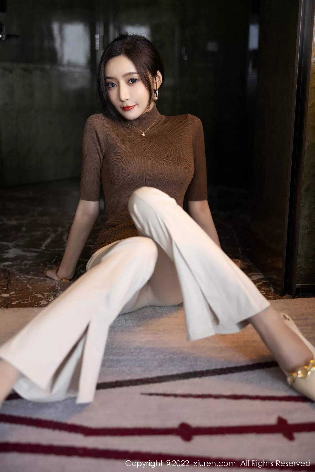 秀人集.com_[XiuRen秀人网]No.5978_女神王馨瑶yanni私房半脱露性感蓝色内衣配超薄无内肉丝诱惑写真81P