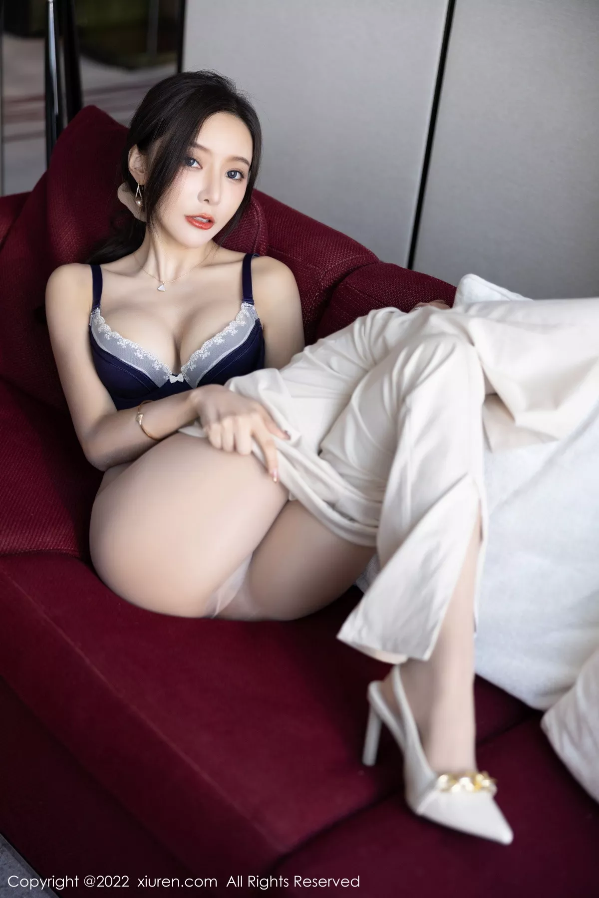 秀人集.com_[XiuRen秀人网]No.5978_女神王馨瑶yanni私房半脱露性感蓝色内衣配超薄无内肉丝诱惑写真81P