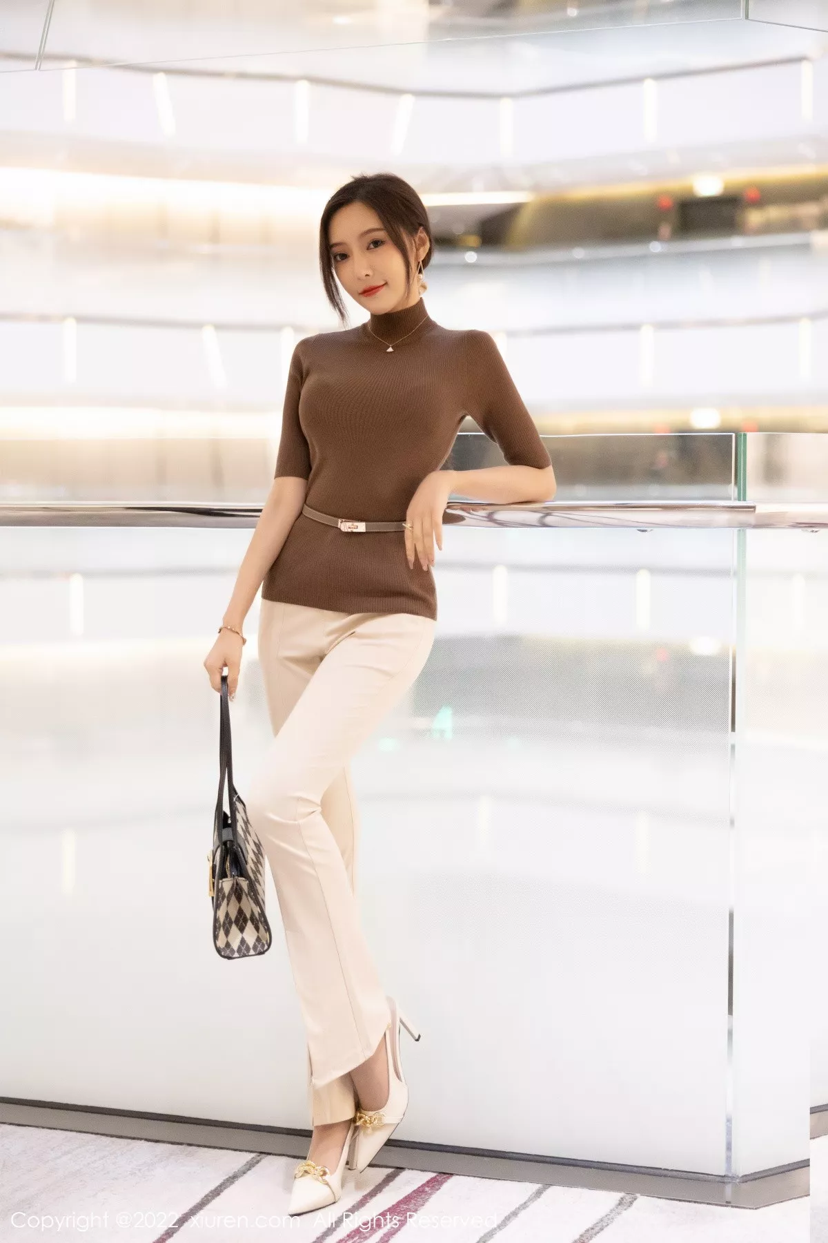 秀人集.com_[XiuRen秀人网]No.5978_女神王馨瑶yanni私房半脱露性感蓝色内衣配超薄无内肉丝诱惑写真81P