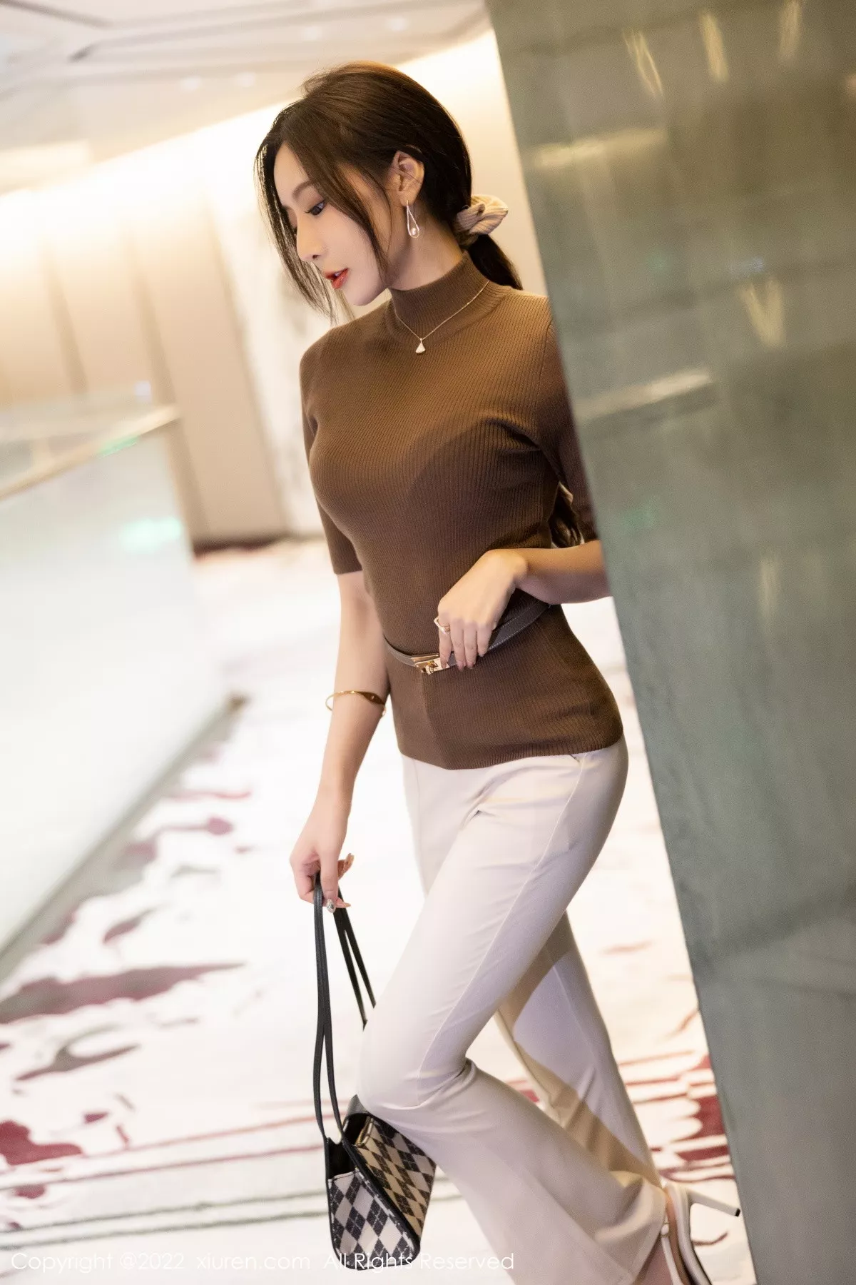 秀人集.com_[XiuRen秀人网]No.5978_女神王馨瑶yanni私房半脱露性感蓝色内衣配超薄无内肉丝诱惑写真81P