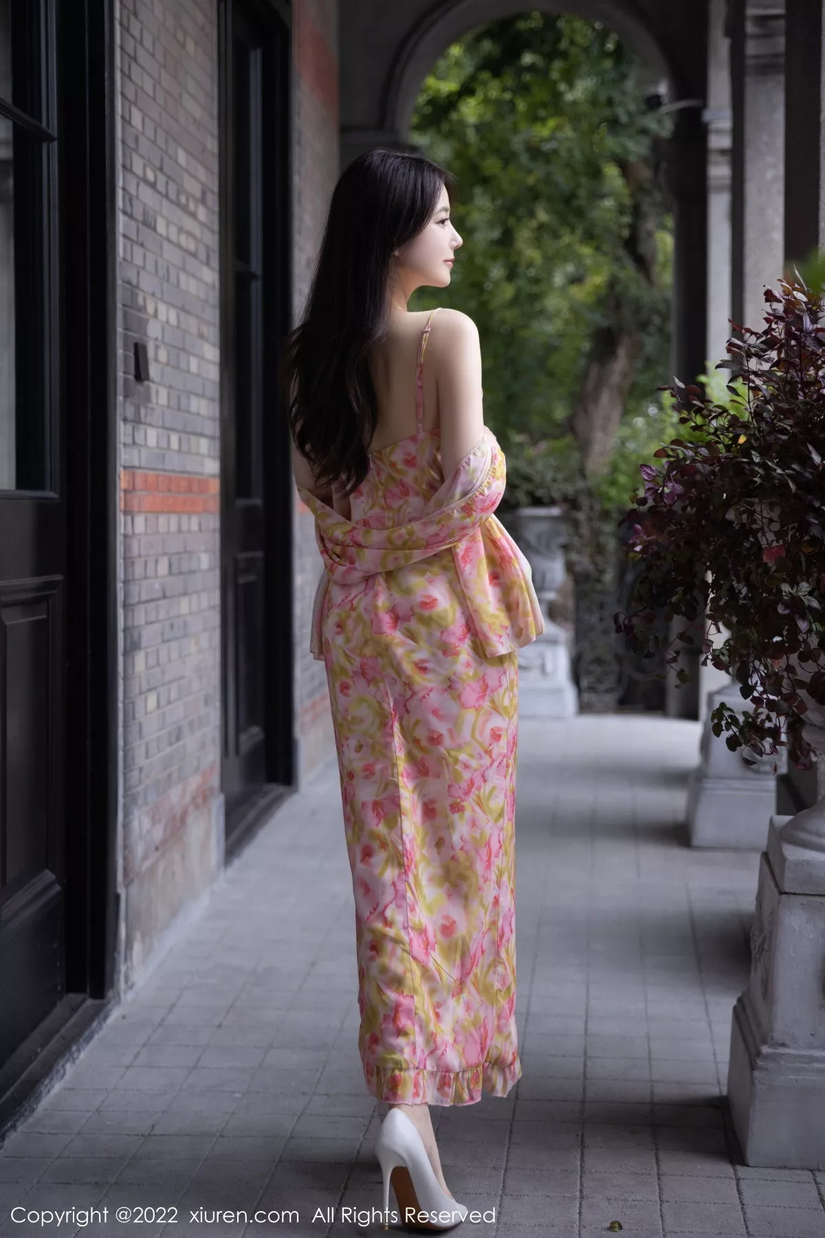 秀人集.com_[XiuRen秀人网]No.5979_模特鱼子酱Fish四季拍摄主题性感吊裙系列秀完美身材诱惑写真73P