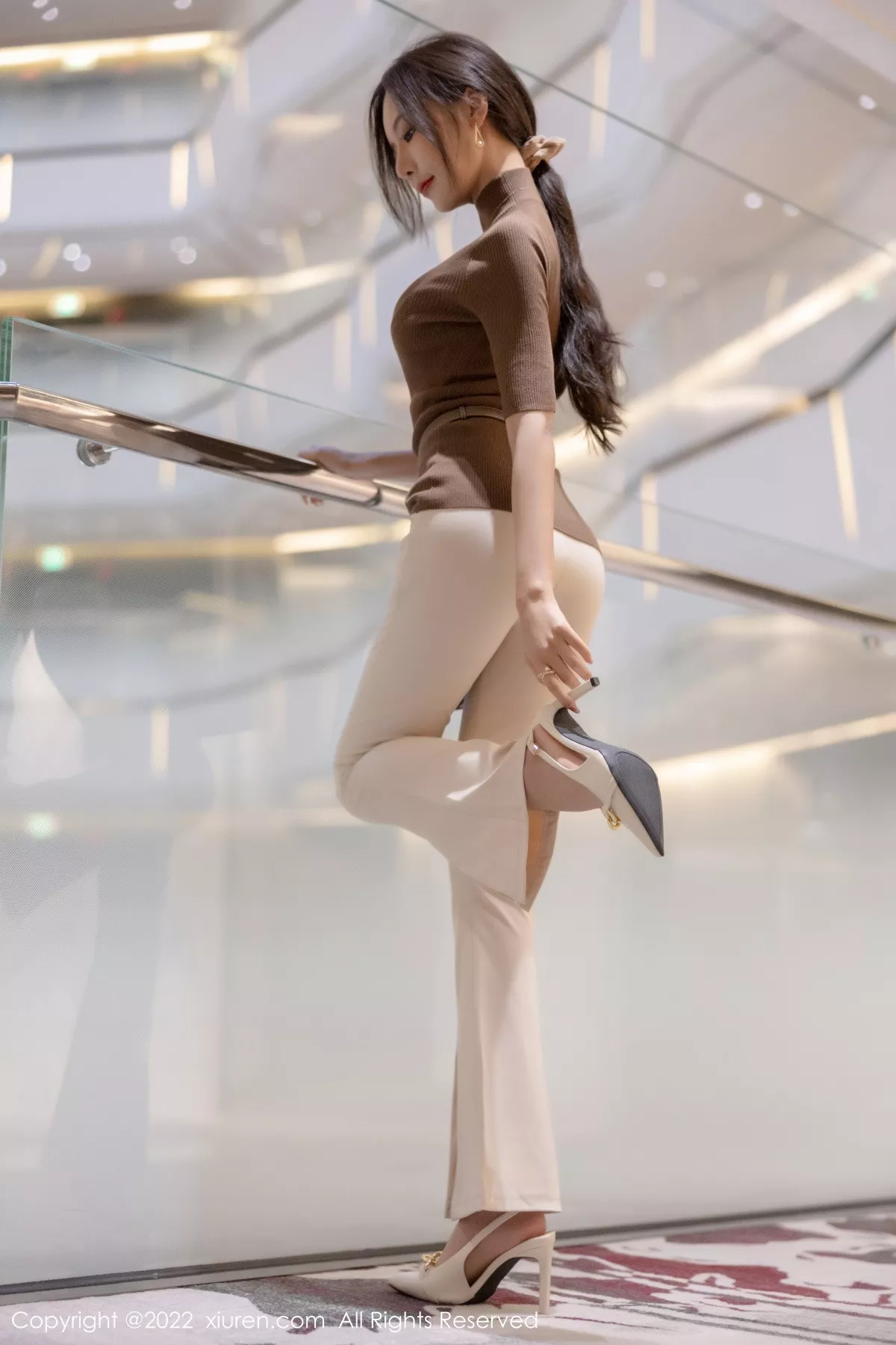 秀人集.com_[XiuRen秀人网]No.5978_女神王馨瑶yanni私房半脱露性感蓝色内衣配超薄无内肉丝诱惑写真81P