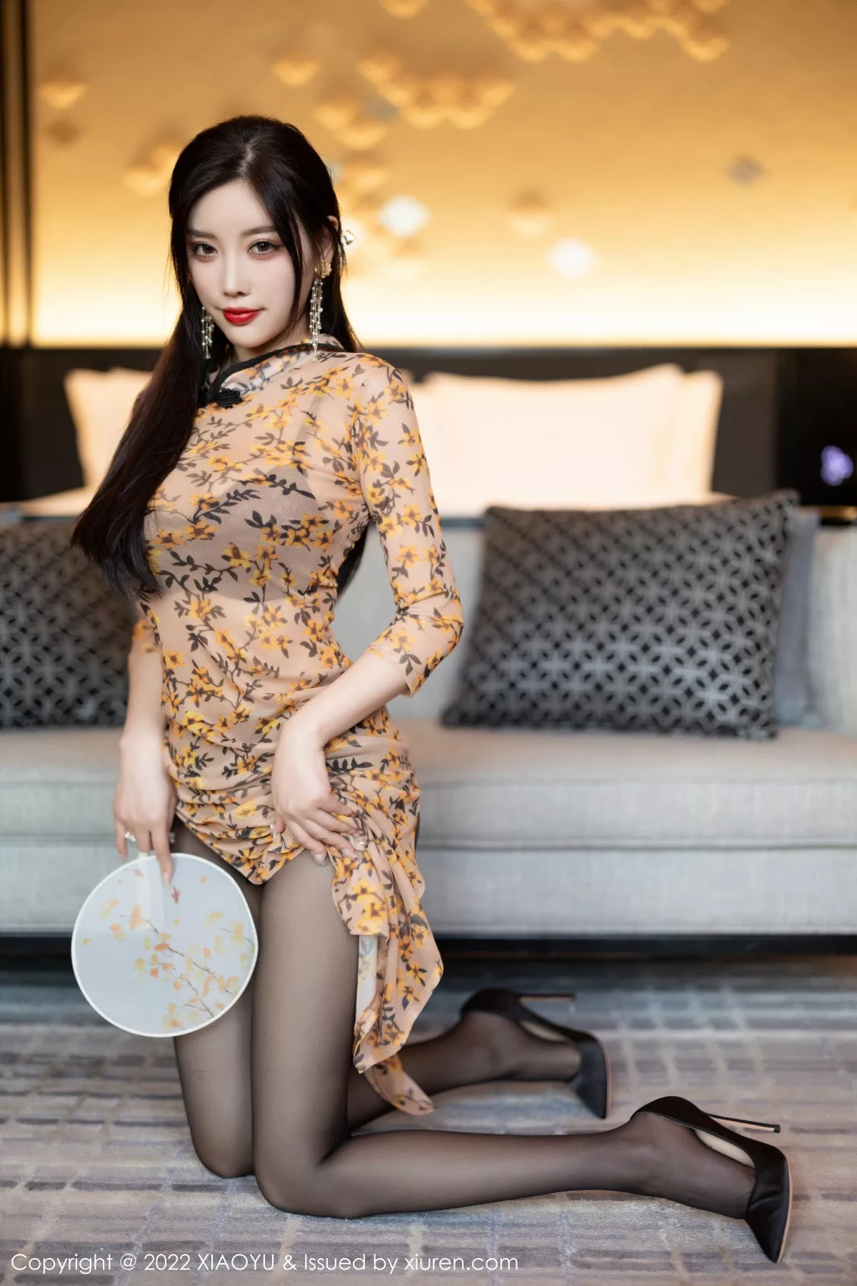 秀人集.com_[XiaoYu画语界]Vol.927_女神杨晨晨Yome脱轻透旗袍露黑色蕾丝内衣配开档黑丝诱惑写真88P