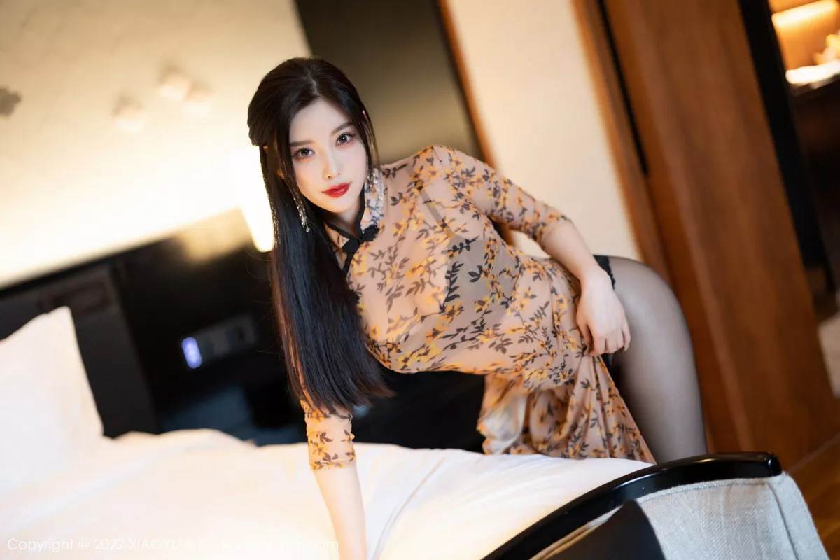 秀人集.com_[XiaoYu画语界]Vol.927_女神杨晨晨Yome脱轻透旗袍露黑色蕾丝内衣配开档黑丝诱惑写真88P
