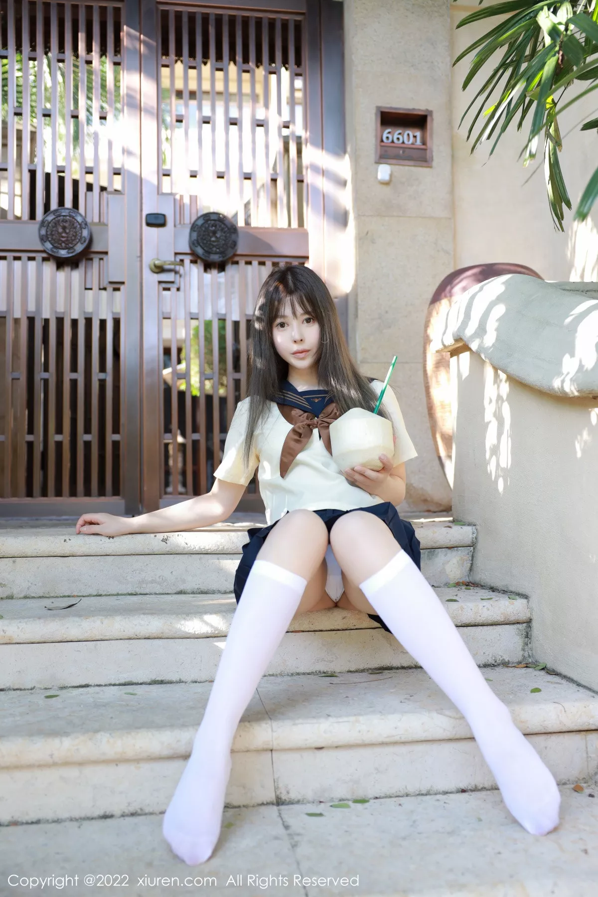 秀人集.com_[XiuRen秀人网]No.6021_女神Evelyn艾莉南京旅拍户外性感白色水手服秀完美身材诱惑写真66P
