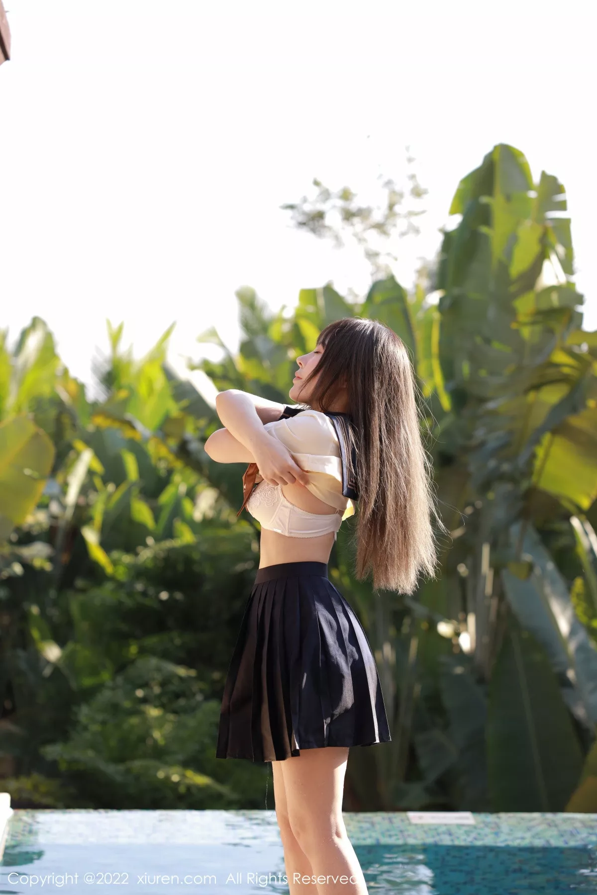 秀人集.com_[XiuRen秀人网]No.6021_女神Evelyn艾莉南京旅拍户外性感白色水手服秀完美身材诱惑写真66P