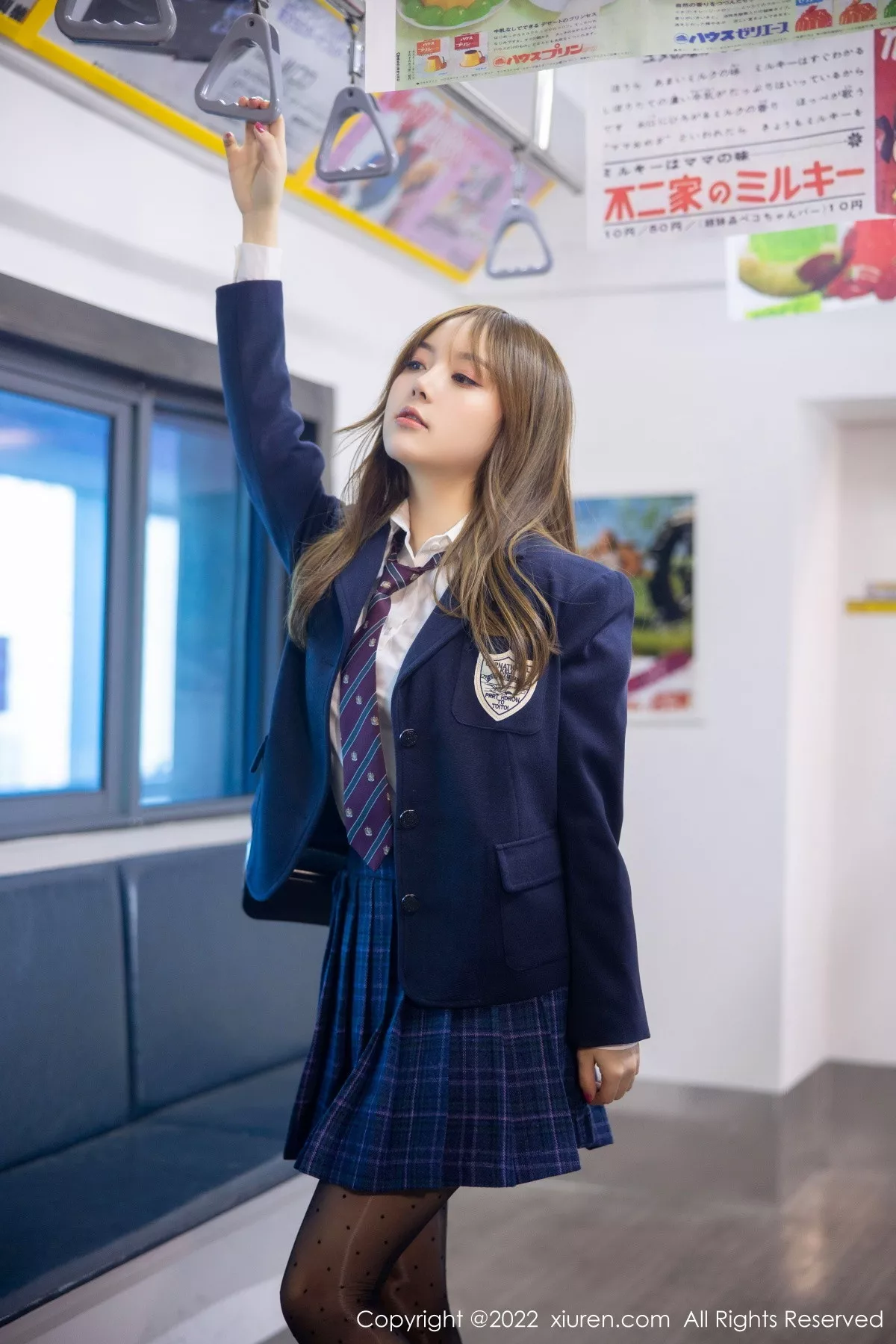 秀人集.com_[XiuRen秀人网]No.5899_模特豆瓣酱电车场景性感白T露浅色内衣配超薄黑丝丰满诱惑写真89P