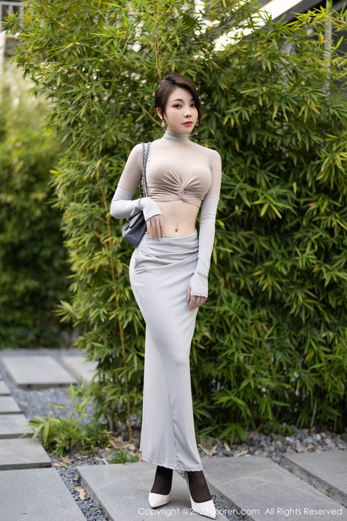 秀人集.com_[XiuRen秀人网]No.5895_女神徐莉芝Booty性感浅色上衣配长裙露超薄黑丝迷人诱惑写真91P