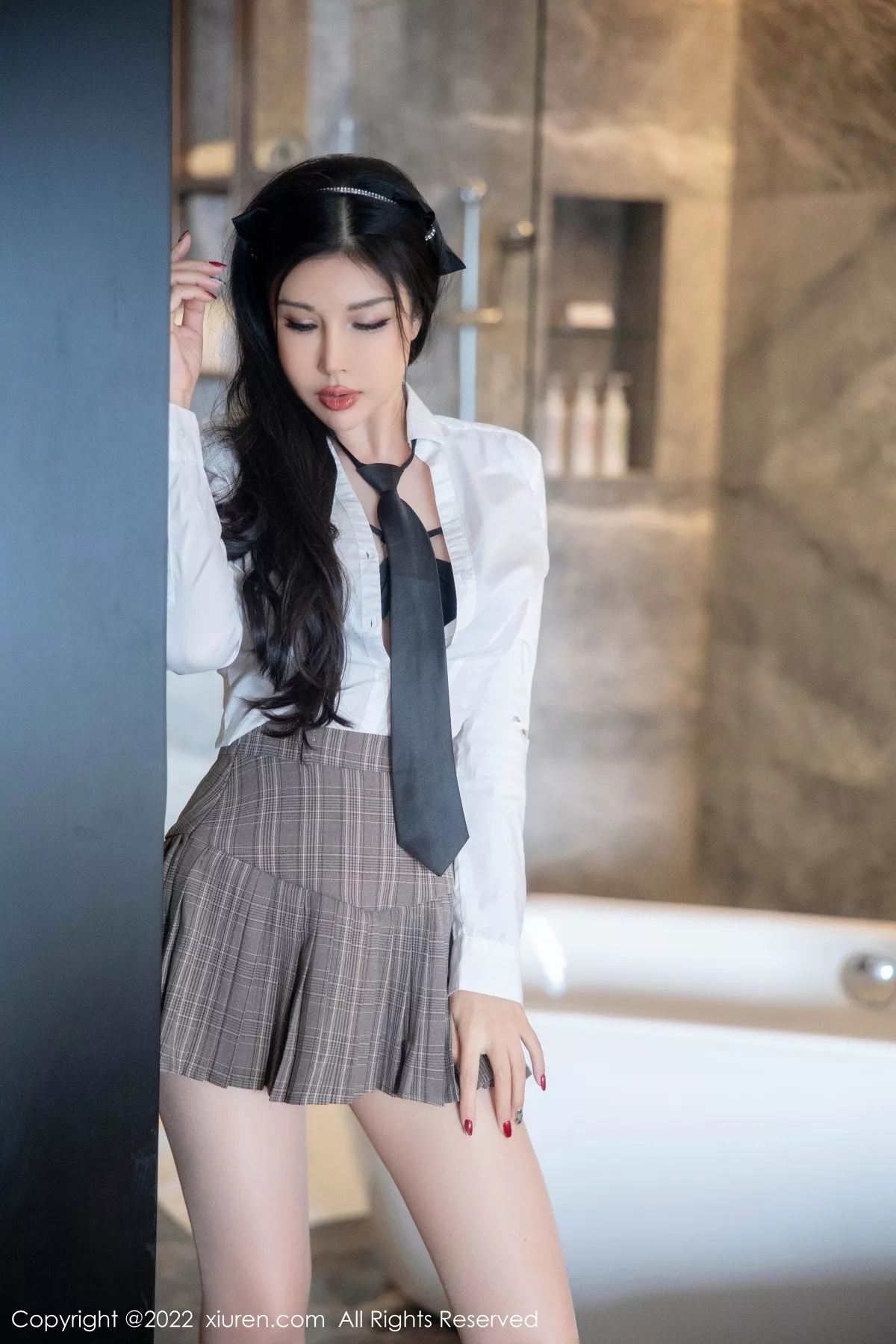 秀人集.com_[XiuRen秀人网]No.5902_模特田冰冰私房脱性感制服露黑色情趣内衣秀丰满身材诱惑写真79P