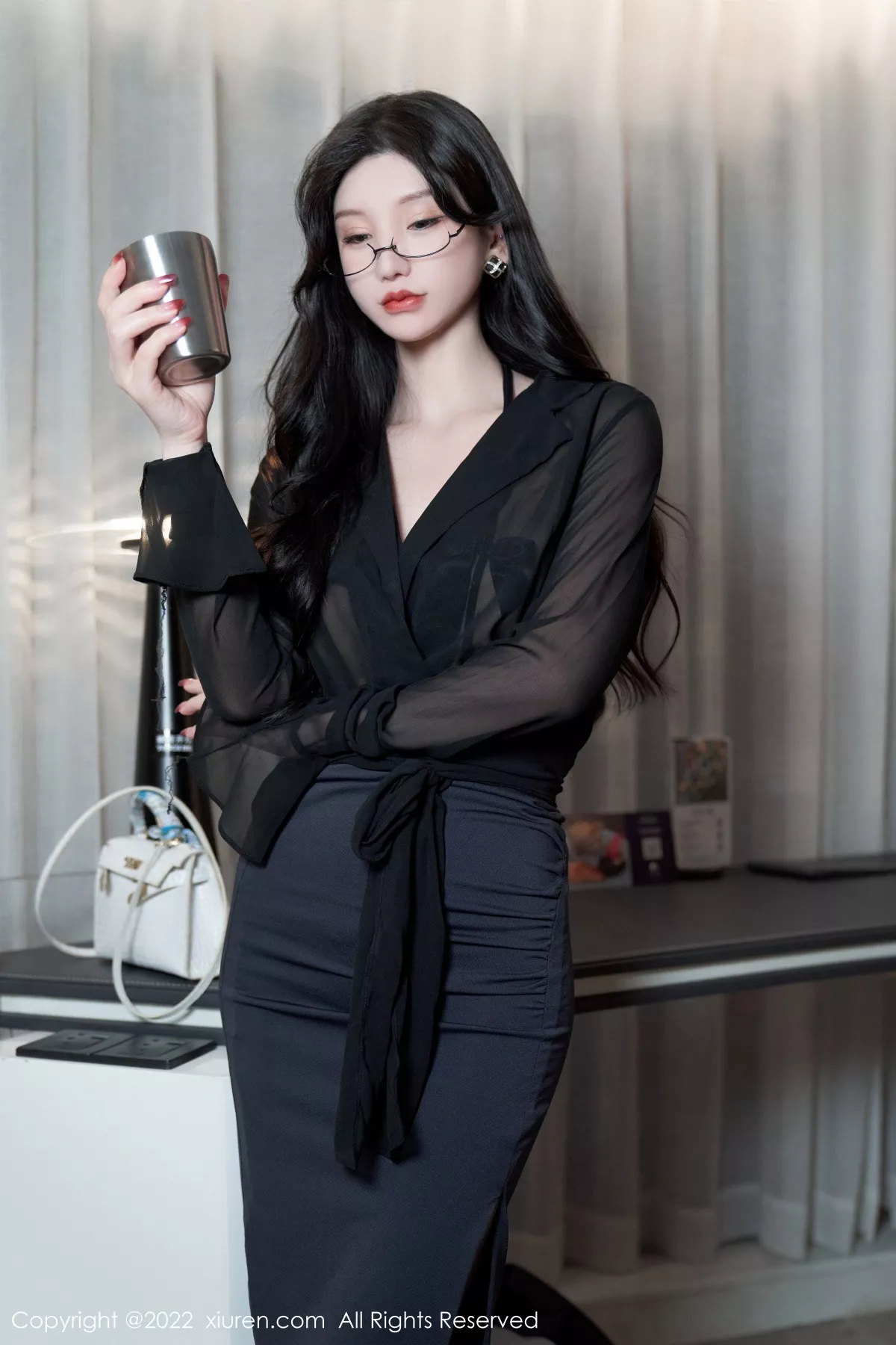 秀人集.com_[XiuRen秀人网]No.5914_女神周于希Sally黑色薄纱衣配超薄黑丝半脱秀火辣身材诱惑写真97P