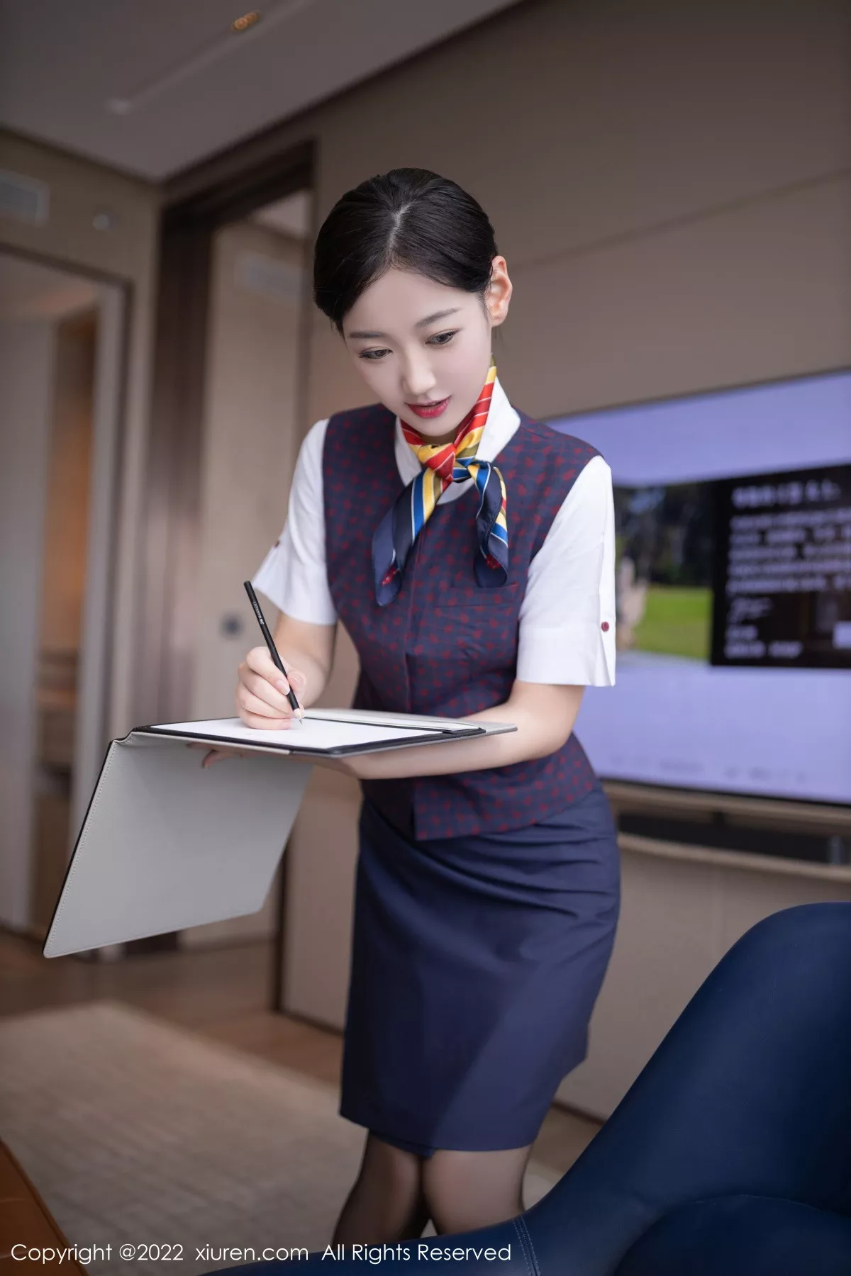 秀人集.com_[XiuRen秀人网]No.5922_模特唐安琪北京旅拍国航空姐角色半脱制服露蕾丝内衣诱惑写真79P