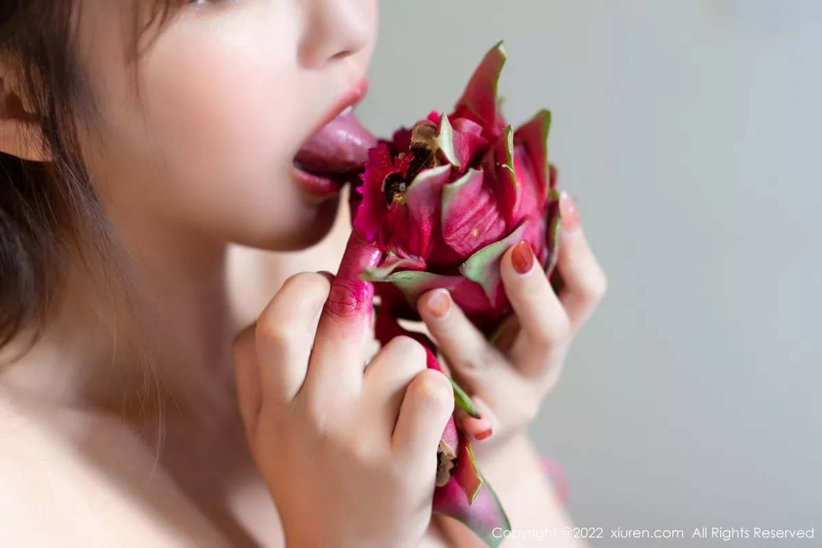 秀人集.com_[XiuRen秀人网]No.6058_模特张思允Nice脱玫红色外衣露性感轻透薄纱内衣惹火诱惑写真75P