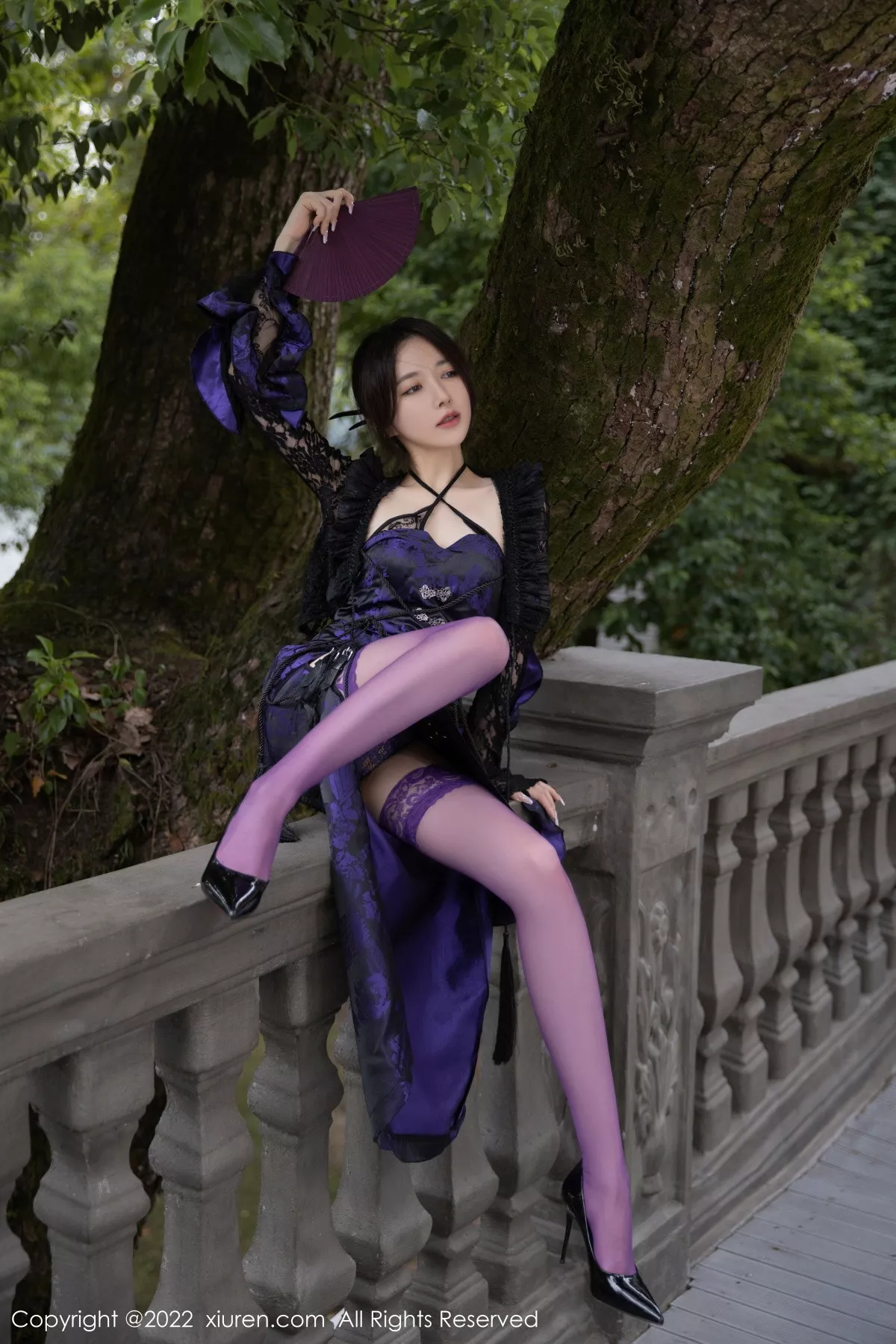 秀人集.com_[XiuRen秀人网]No.6074_模特鱼子酱Fish独角戏主题性感露肩连衣裙配紫色丝袜诱惑写真79P