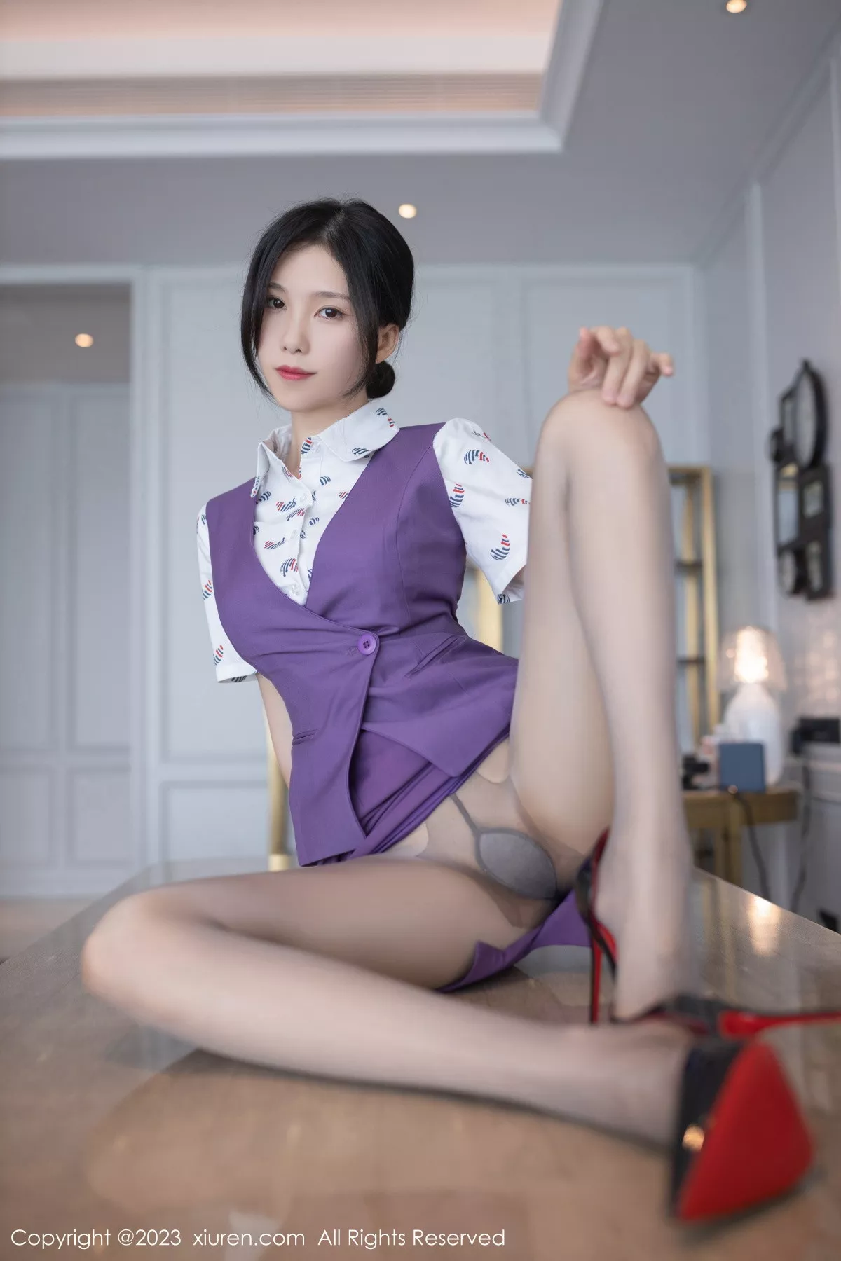 秀人集.com_[XiuRen秀人网]No.6084_模特利世脱空姐制服露紫色内衣配超薄黑丝秀曼妙身姿诱惑写真78P