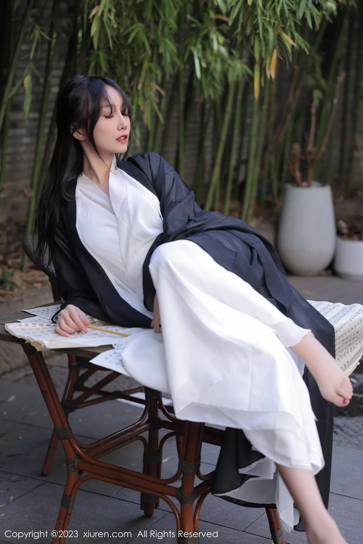 秀人集.com_[XiuRen秀人网]No.6094_模特玥儿玥er海南旅拍脱白色古装服饰露性感内衣撩人诱惑写真55P