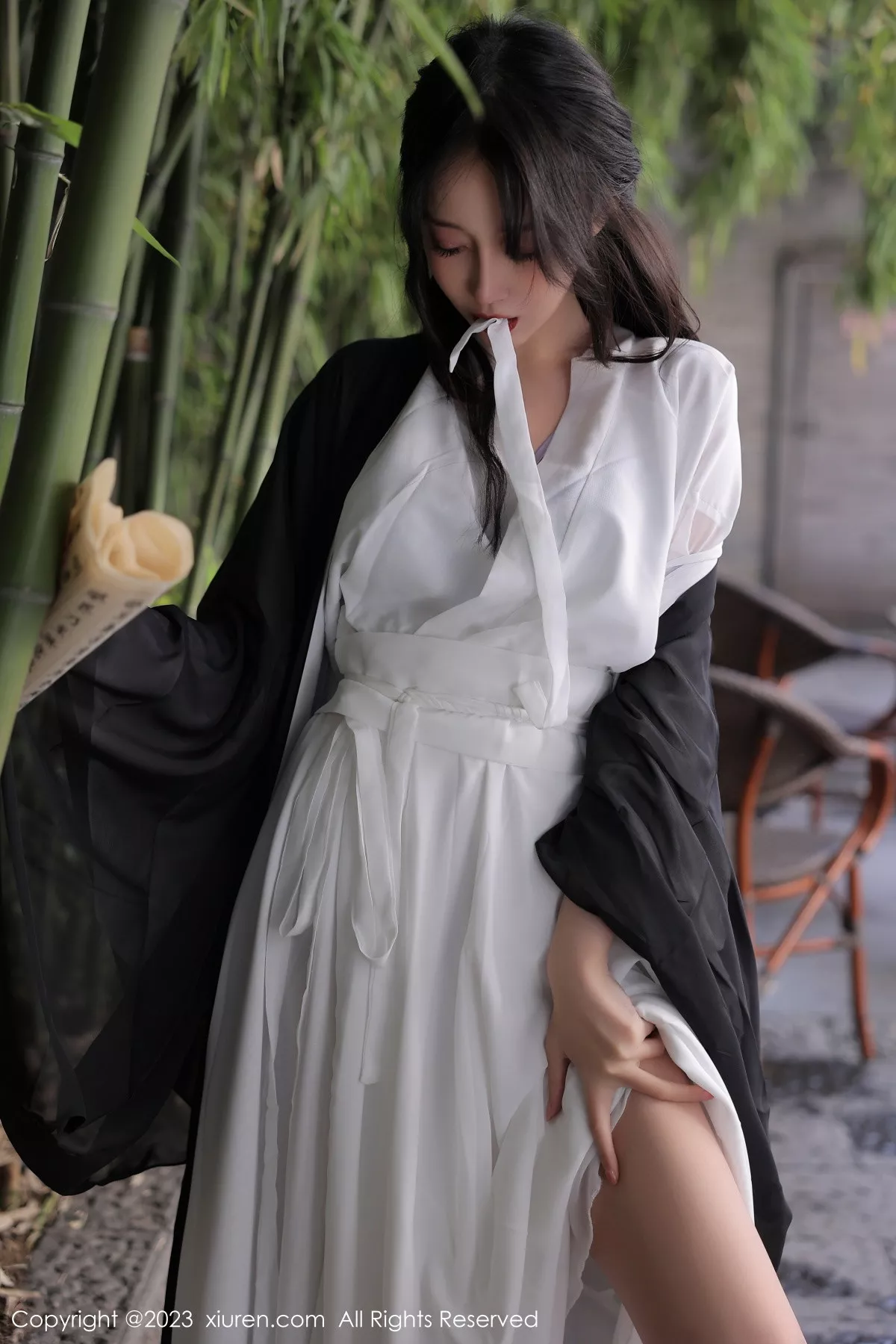 秀人集.com_[XiuRen秀人网]No.6094_模特玥儿玥er海南旅拍脱白色古装服饰露性感内衣撩人诱惑写真55P