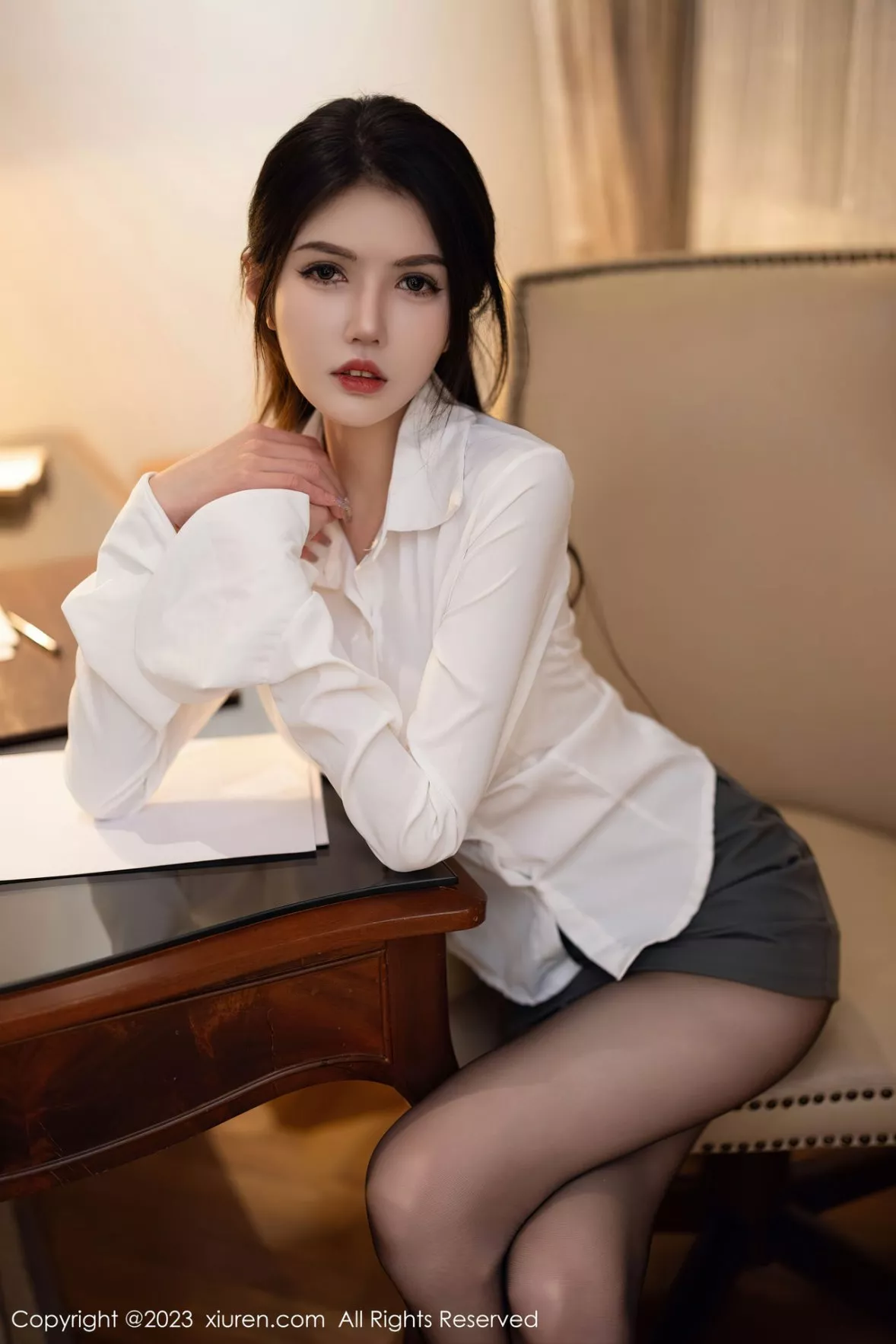 秀人集.com_[XiuRen秀人网]No.6125_模特媛媛酱性感白T配黑短裙露白色蕾丝内衣超薄黑丝诱惑写真84P