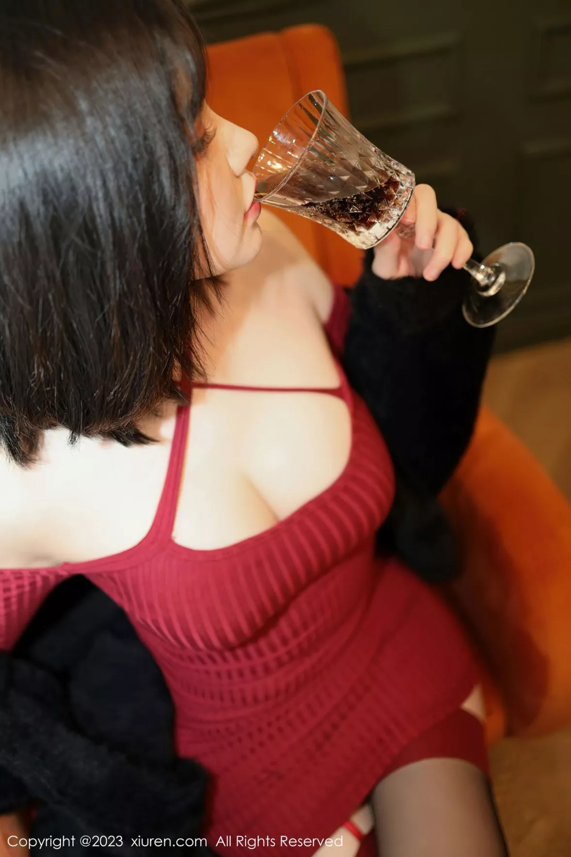 秀人集.com_[XiuRen秀人网]No.6144_模特桃桃子红色收身连衣短露黑色蕾丝内衣秀曼妙身姿诱惑写真81P