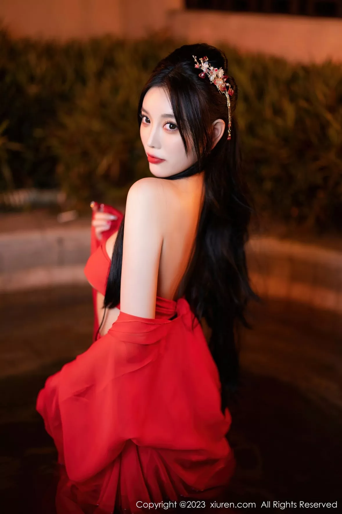 秀人集.com_[XiuRen秀人网]No.6149_女神杨晨晨Yome温泉性感半透红色丝绸秀丰满身材惹火诱惑写真88P