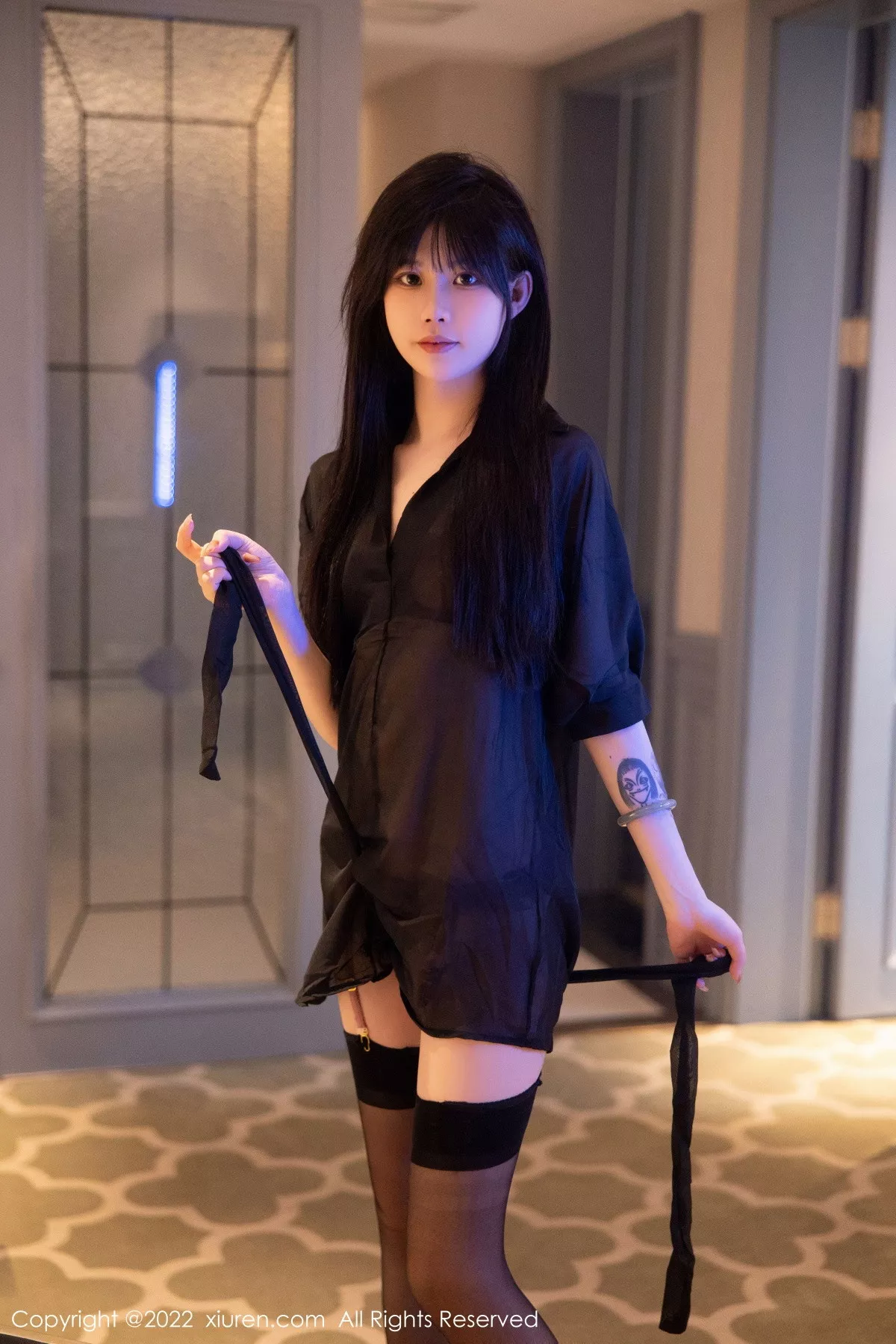 秀人集.com_[XiuRen秀人网]No.6030_模特77qiqi私房脱黑衬衣露性感淡红轻透内衣秀完美身材诱惑写真72P