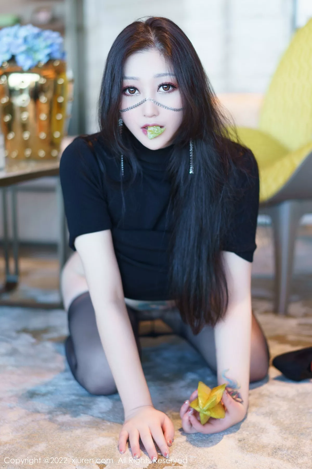 秀人集.com_[XiuRen秀人网]No.6036_女神妲己_Toxic黑色收身衣配超薄无内黑丝秀翘臀美腿诱惑写真80P