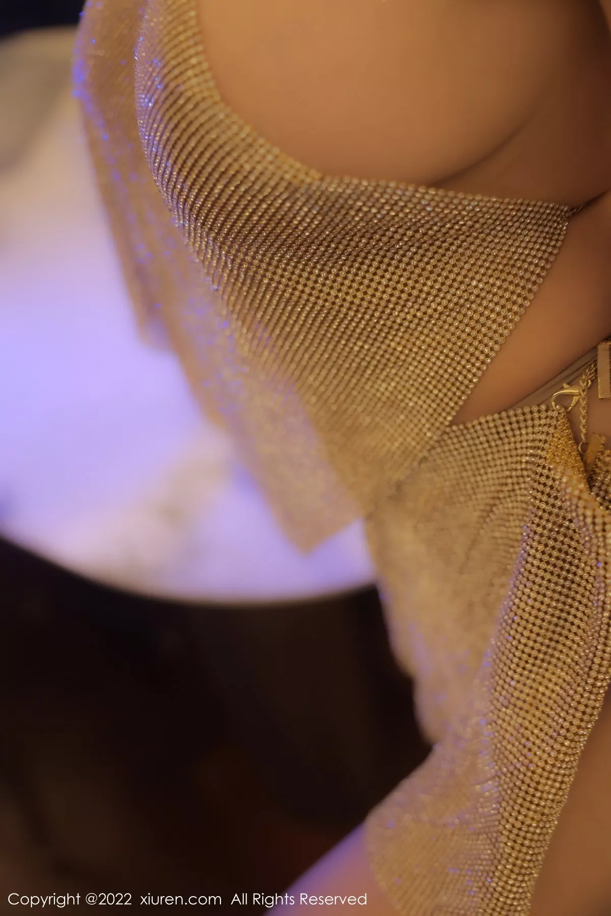 秀人集.com_[XiuRen秀人网]No.6044_女神朱可儿Flora大理旅拍金色闪亮连衣短裙秀丰满身材诱惑写真74P