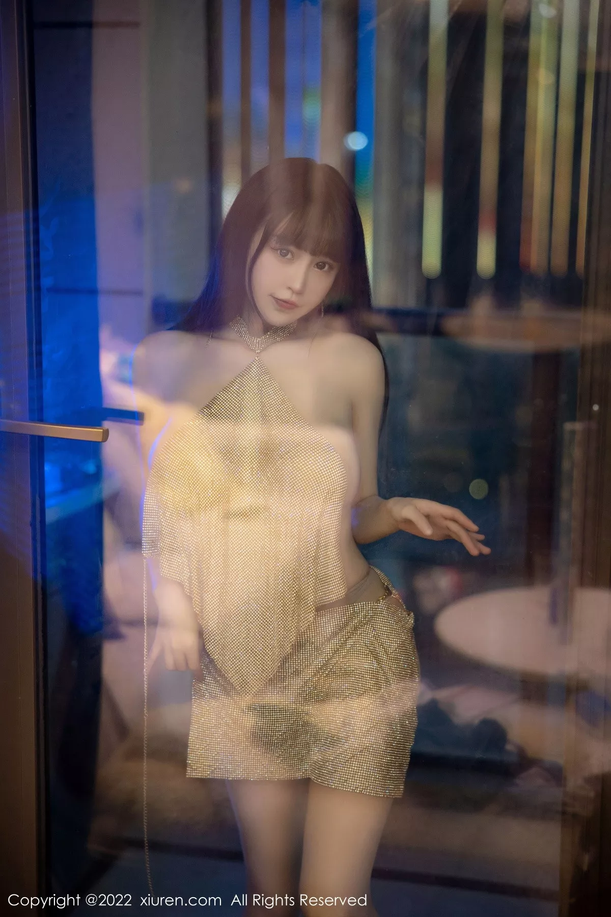 秀人集.com_[XiuRen秀人网]No.6044_女神朱可儿Flora大理旅拍金色闪亮连衣短裙秀丰满身材诱惑写真74P