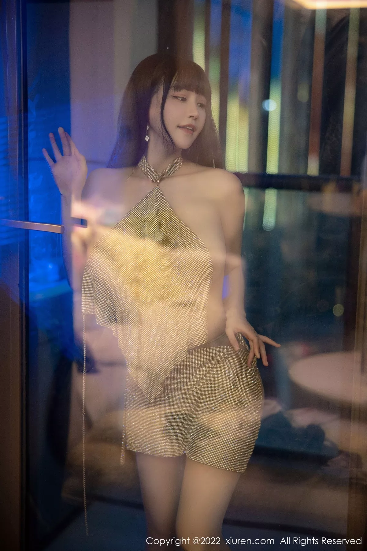 秀人集.com_[XiuRen秀人网]No.6044_女神朱可儿Flora大理旅拍金色闪亮连衣短裙秀丰满身材诱惑写真74P