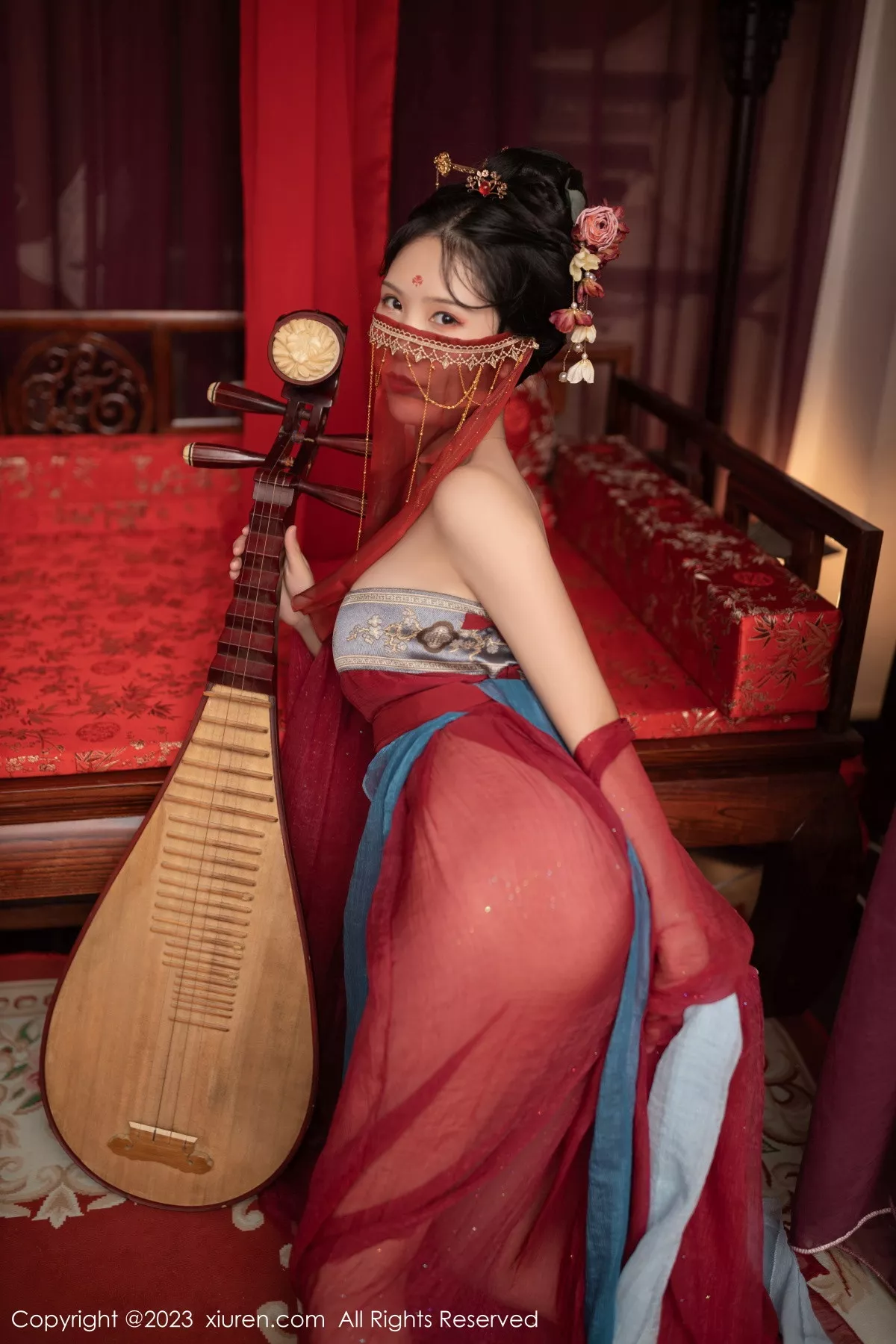 秀人集.com_[XiuRen秀人网]No.6154_模特利世歌姬角色扮演性感红色古装服低胸秀完美身材诱惑写真71P