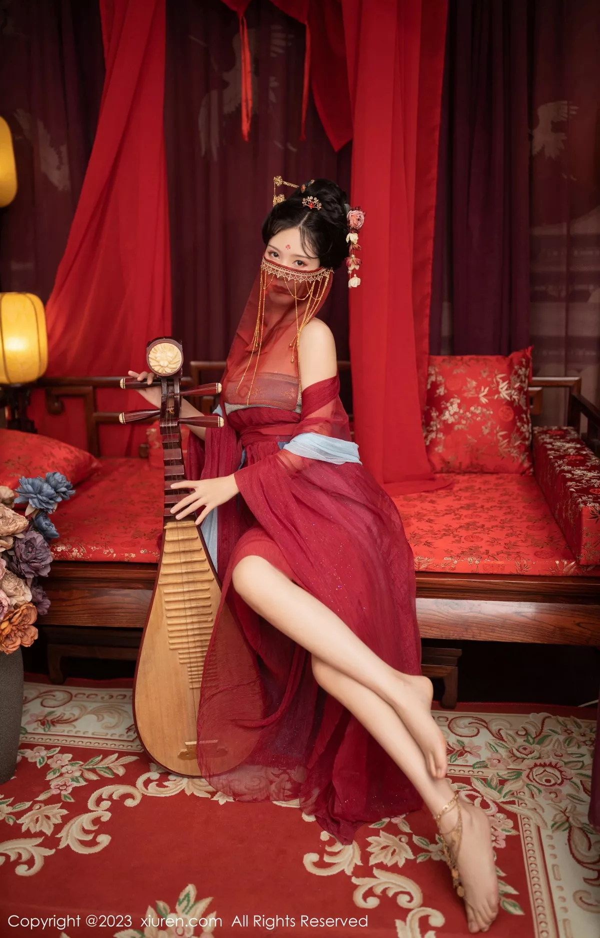 秀人集.com_[XiuRen秀人网]No.6154_模特利世歌姬角色扮演性感红色古装服低胸秀完美身材诱惑写真71P