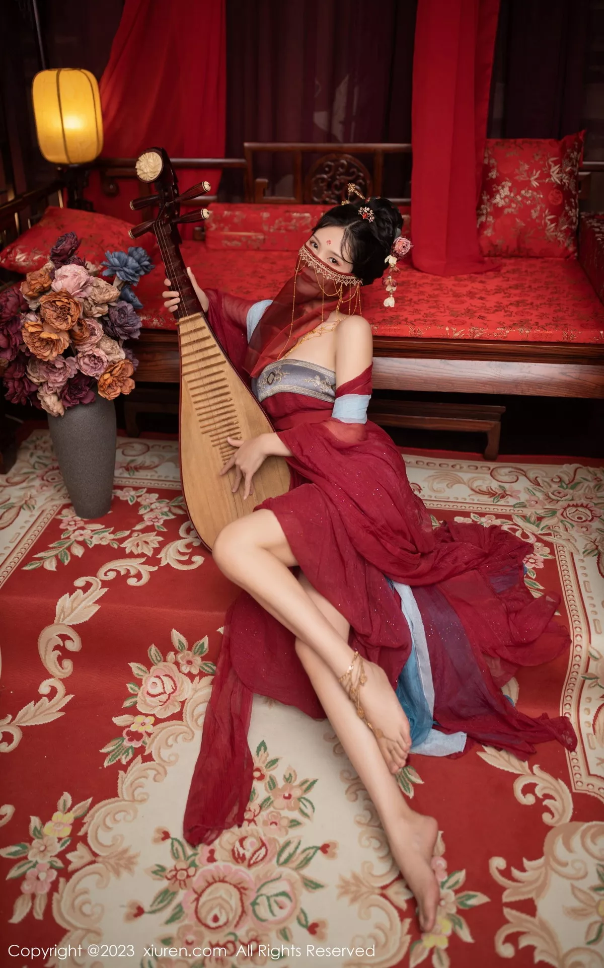 秀人集.com_[XiuRen秀人网]No.6154_模特利世歌姬角色扮演性感红色古装服低胸秀完美身材诱惑写真71P