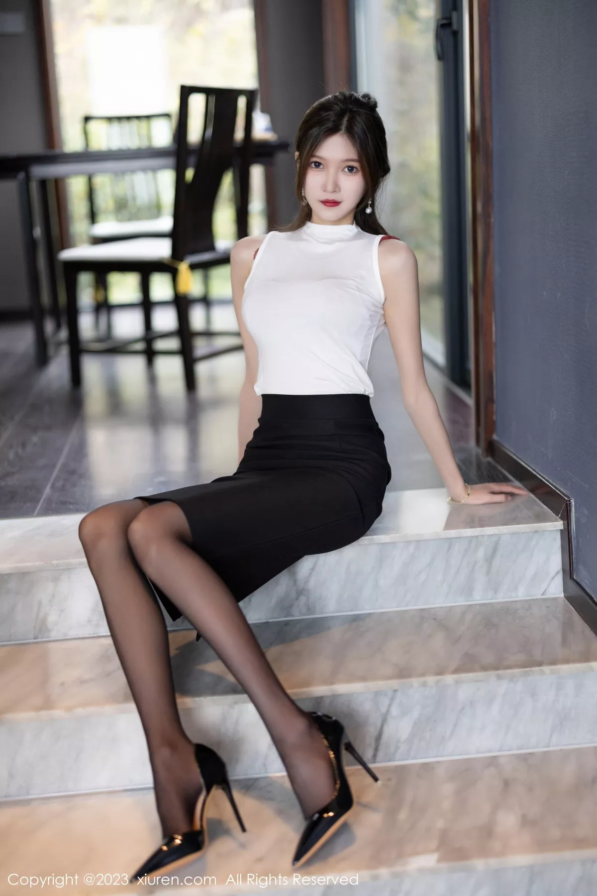 秀人集.com_[XiuRen秀人网]No.6194_模特程程程-海南岛旅拍半脱露红色蕾丝内衣配超薄黑丝诱惑写真81P