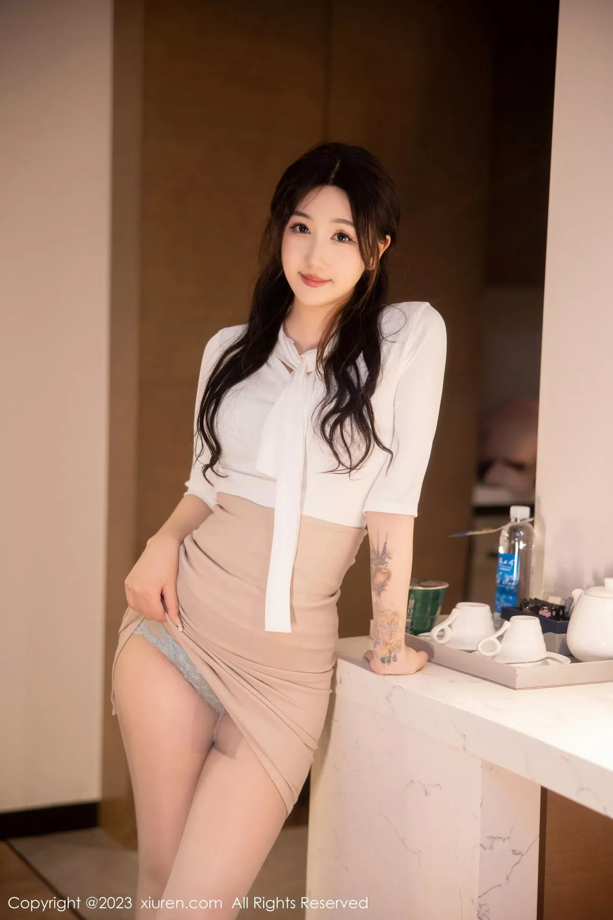 秀人集.com_[XiuRen秀人网]No.6207_模特江真真白色Ol职业装露淡蓝色蕾丝内衣秀丰腴身姿迷人写真110P