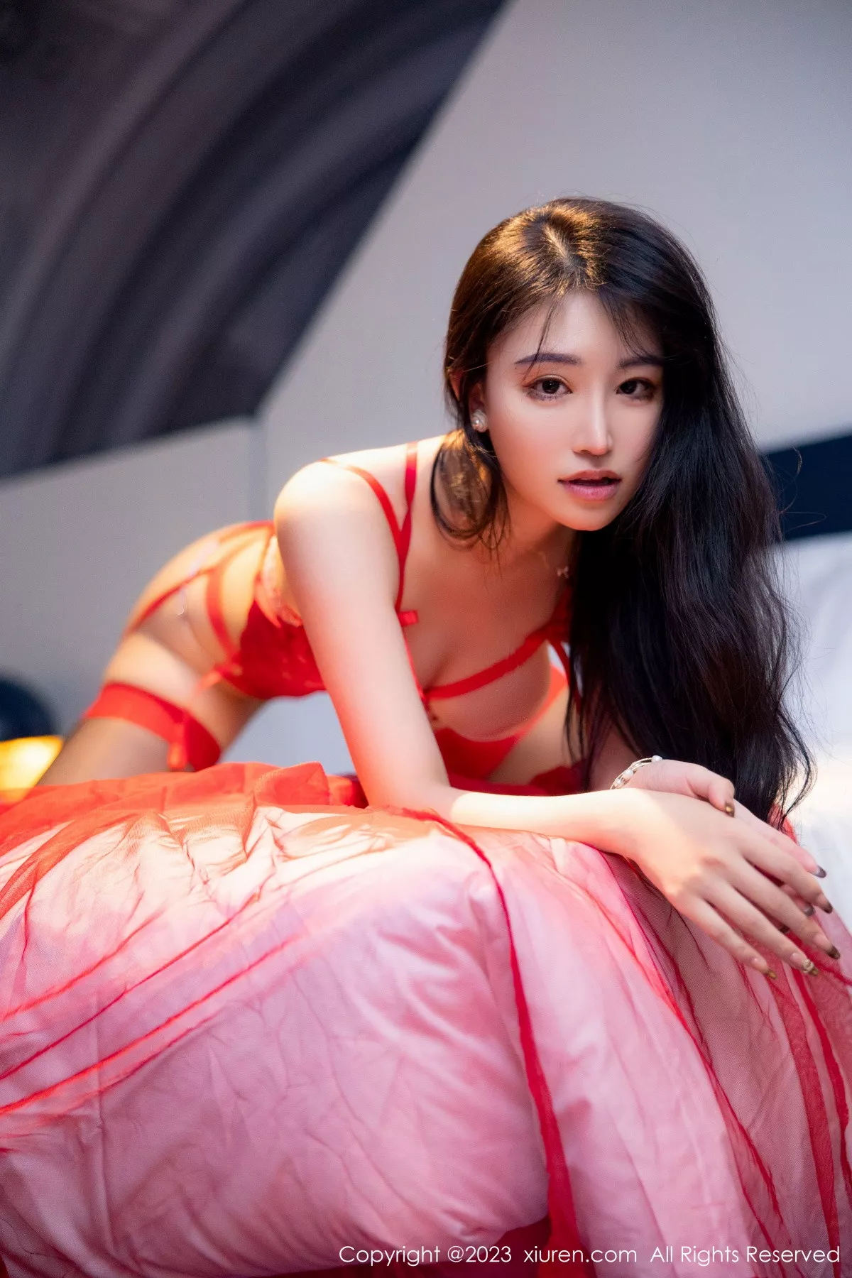 秀人集.com_[XiuRen秀人网]No.6237_模特司柠性感红色蕾丝情趣服饰配黑丝吊袜秀曼妙身姿诱惑写真66P