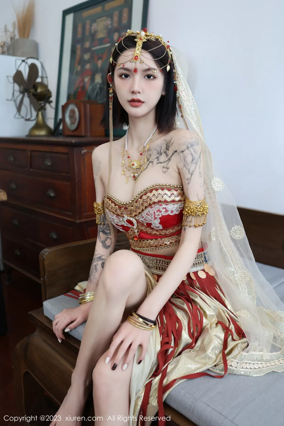 秀人集.com_[XiuRen秀人网]No.6240_模特乔一一性感异域风情舞女服饰秀曼妙身姿迷人气质诱惑写真76P