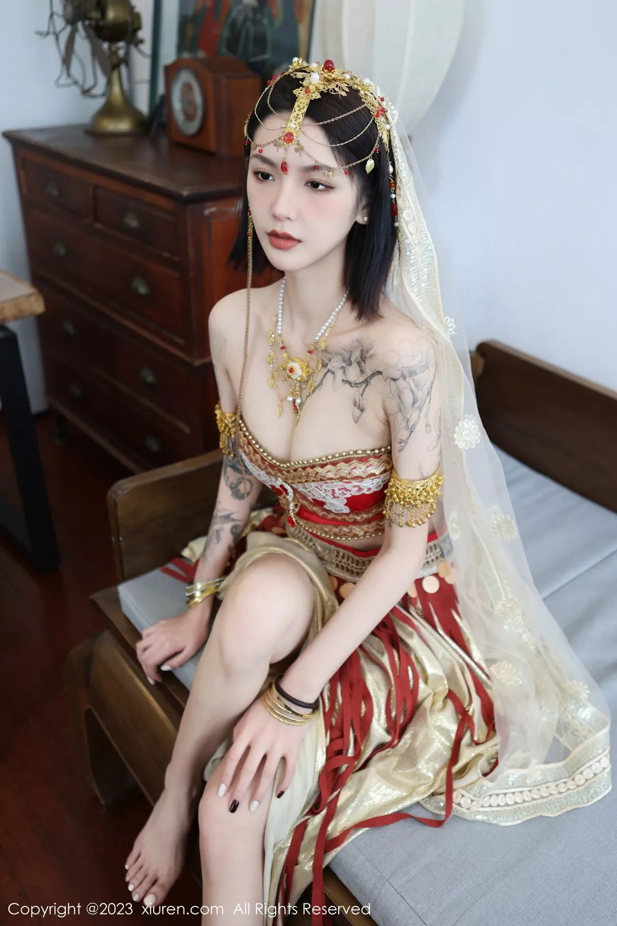 秀人集.com_[XiuRen秀人网]No.6240_模特乔一一性感异域风情舞女服饰秀曼妙身姿迷人气质诱惑写真76P