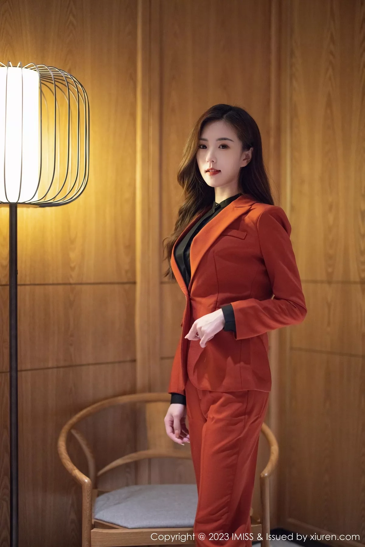 秀人集.com_[IMISS爱蜜社]Vol.717_模特杨紫嫣candy脱职场OL露性感黑色内衣原色丝袜迷人诱惑写真64P