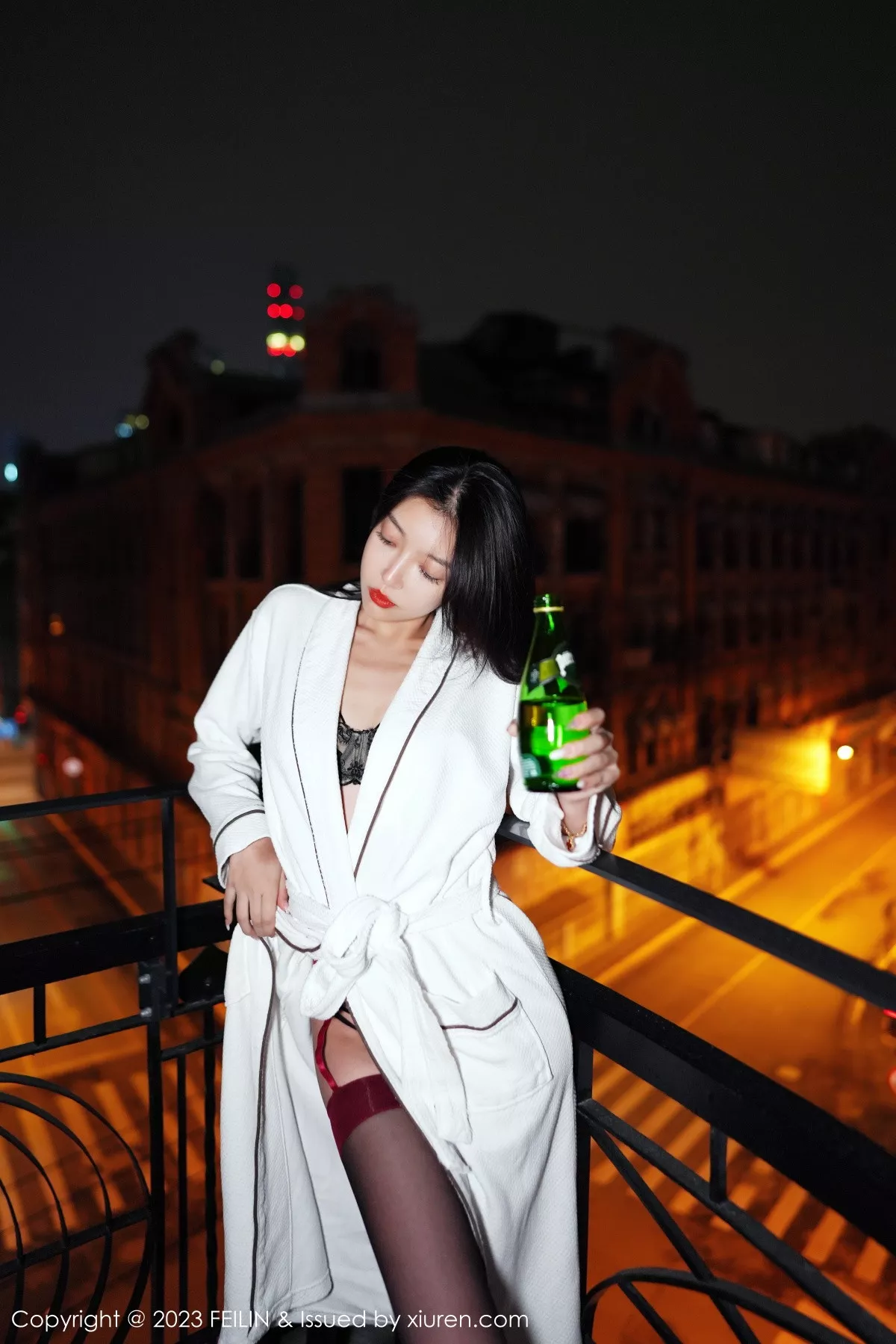 秀人集.com_[FeiLin嗲囡囡]VOL.464_女神冯木木LRIS私房脱白色睡袍露黑色内衣配黑丝吊袜诱惑写真89P