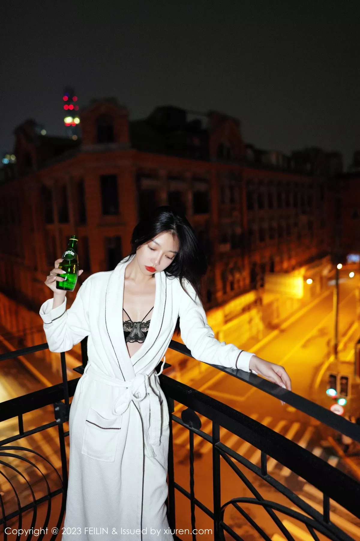 秀人集.com_[FeiLin嗲囡囡]VOL.464_女神冯木木LRIS私房脱白色睡袍露黑色内衣配黑丝吊袜诱惑写真89P