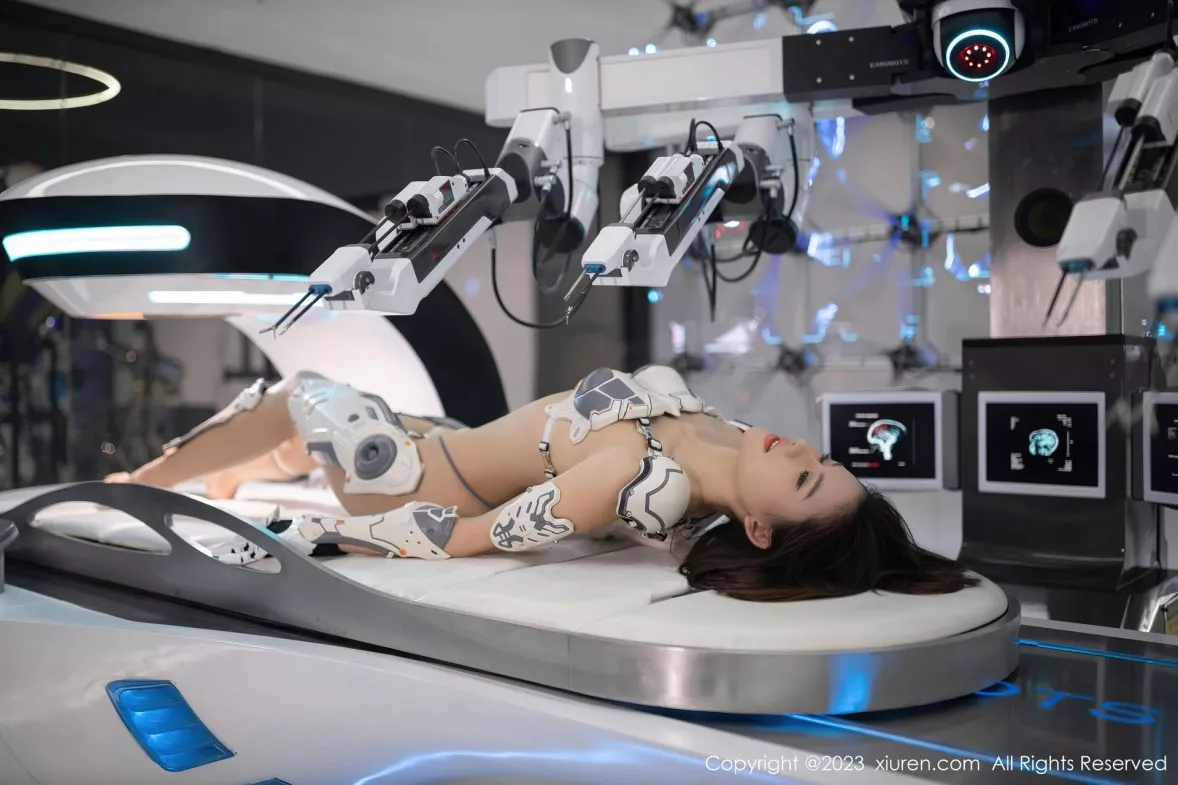 秀人集.com_[XiuRen秀人网]No.6173_模特就是阿朱啊实验室场景机器人装饰秀绝美身姿迷人诱惑写真90P