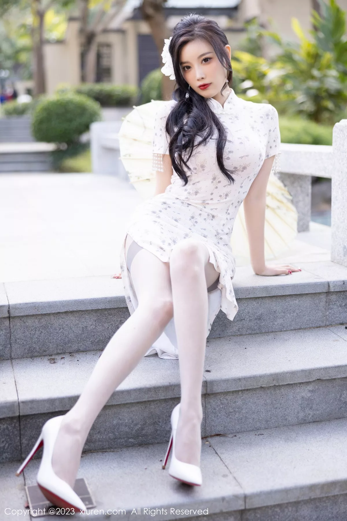 秀人集.com_[XiuRen秀人网]No.6186_女神杨晨晨Yome白色带图案旗袍露性感灰色内衣完美诱惑写真86P