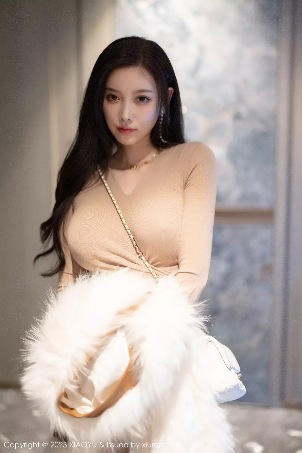 秀人集.com_[XiaoYu画语界]Vol.968_女神杨晨晨Yome杏色收身连衣裙配闪亮肉丝秀丰腴身材迷人写真82P