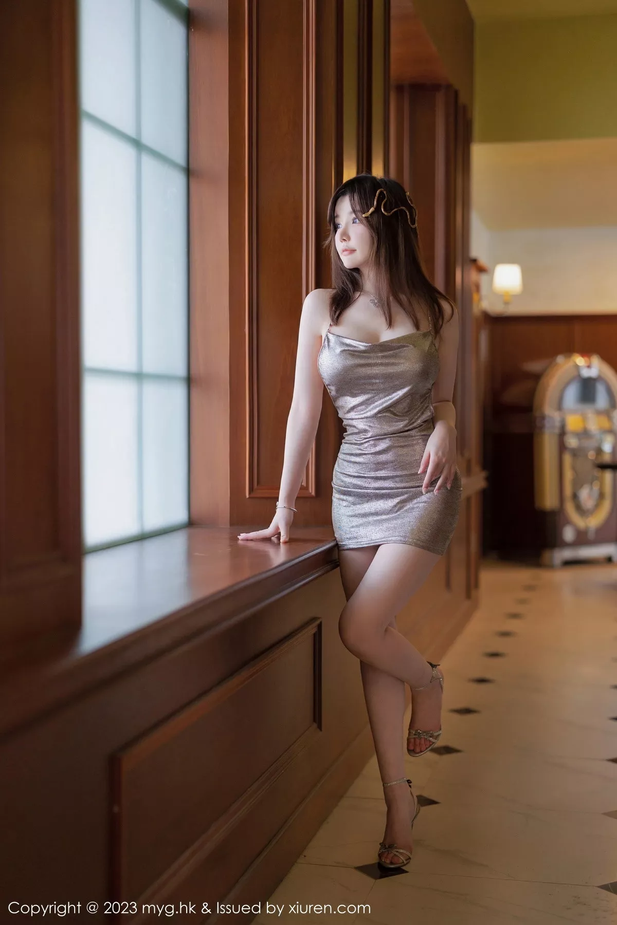 秀人集.com_[MyGirl美媛馆]Vol.646_模特糯美子MINIbabe澳门旅拍暗金色吊带裙秀豪乳翘臀诱惑写真60P