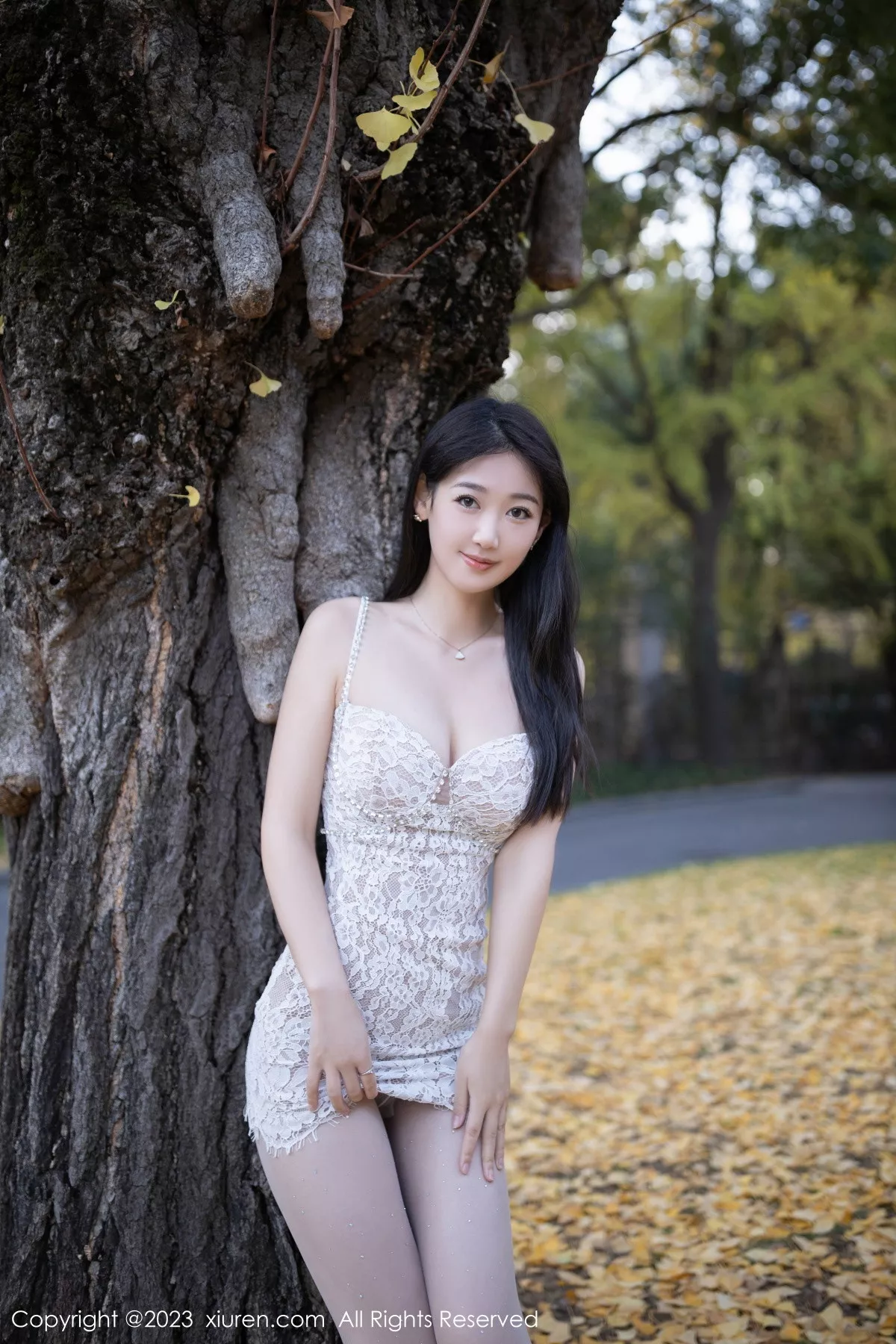 秀人集.com_[XiuRen秀人网]No.6331_模特唐安琪性感白色蕾丝吊带裙配开档白丝秀曼妙身姿诱惑写真79P